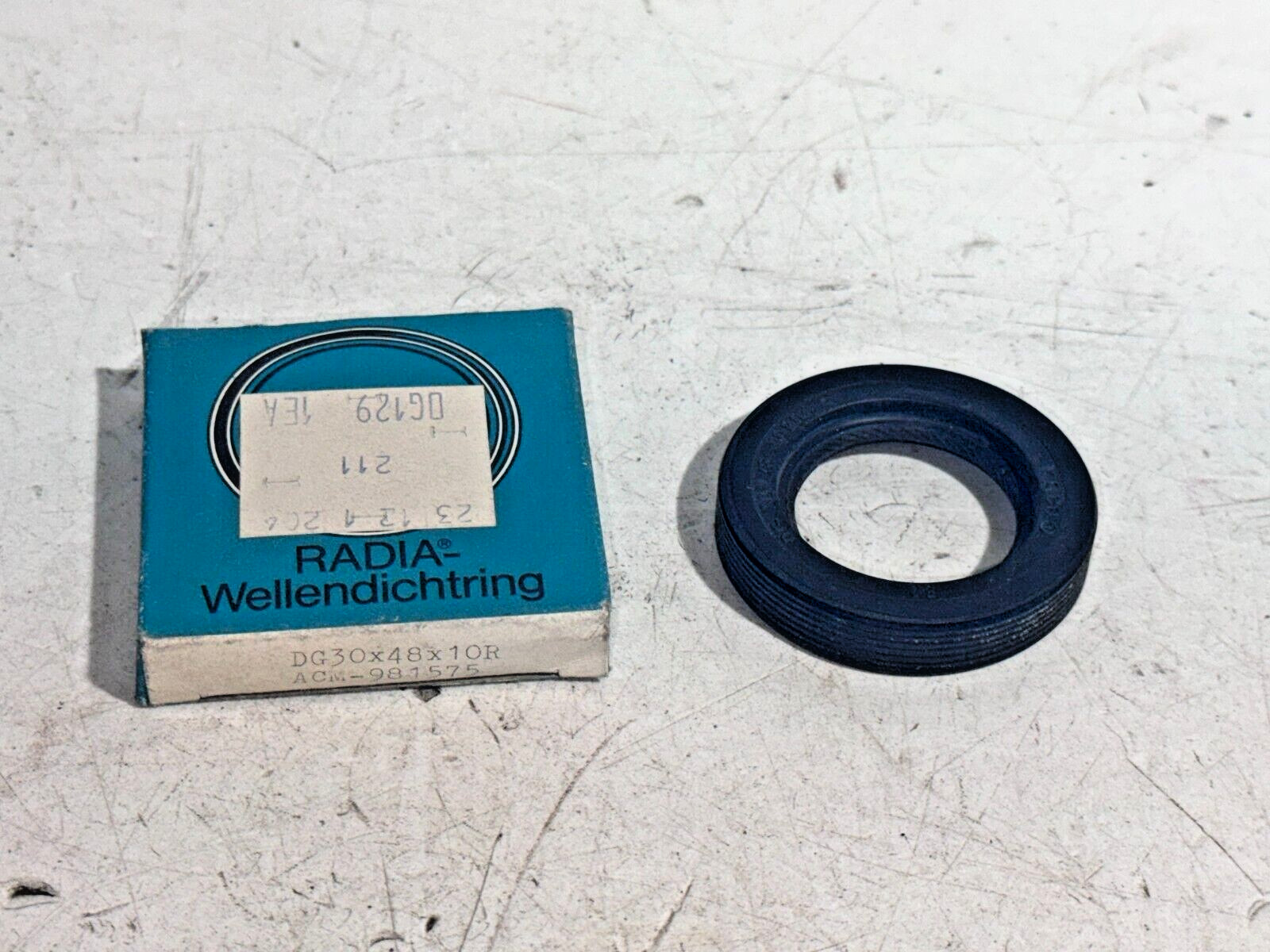 NOS BMW Input Shaft Seal P/N 23121204211 KACO Radial-Wellendichtring