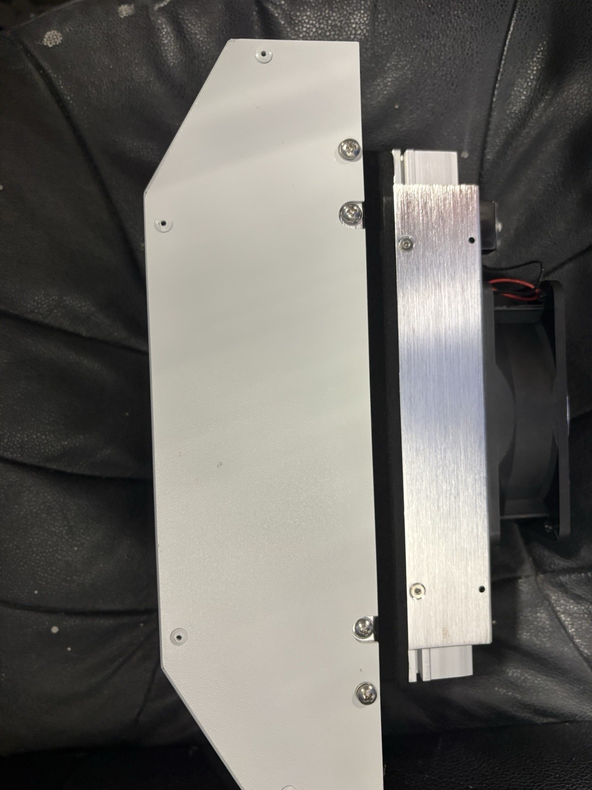 Hoffman nVent TE121024010 Thermoelectric Enclosure Cooler 24VDC  (r33)
