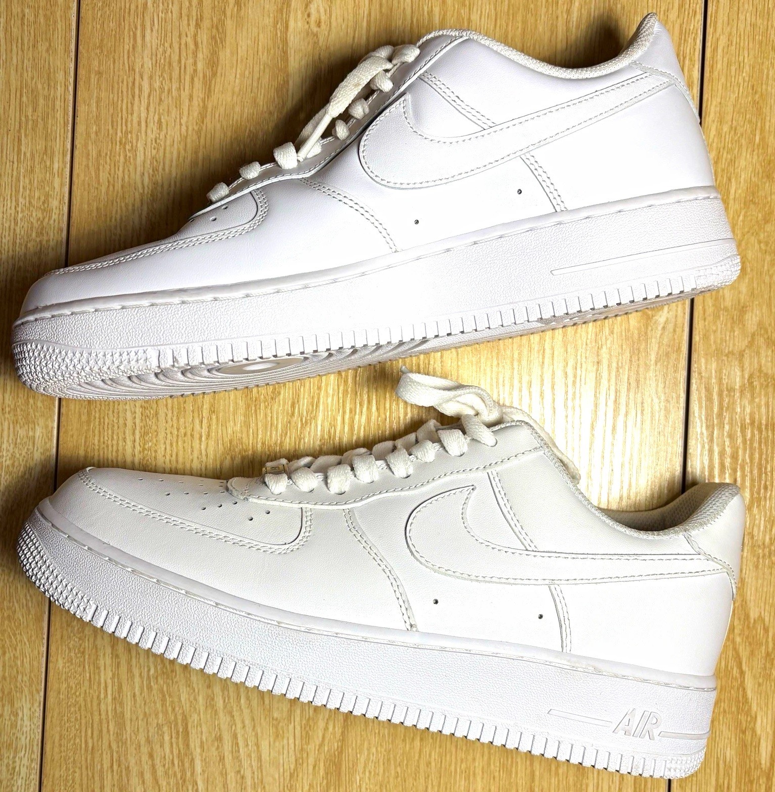 Nike Air Force 1 \'07 Low Triple White Men\'s Sneakers CW2288-111 Nike Air Force 1 \'07 Low Triple White Men\'s Sneakers CW2288-111