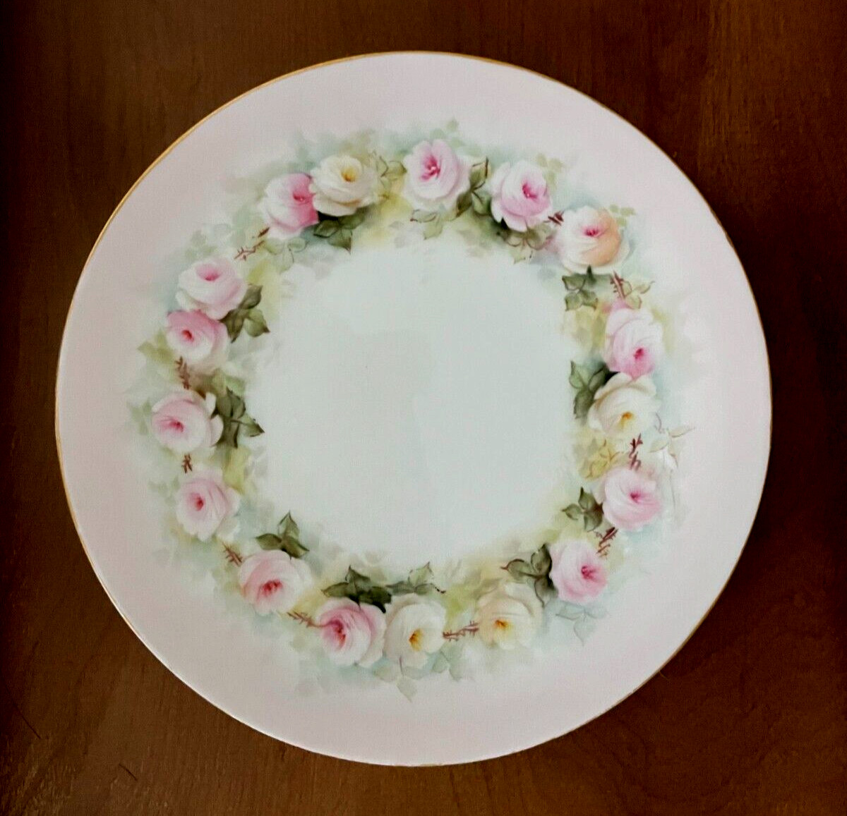 Vintage Limoges France Hand Painted Plate, Dated 12.25.1904-Excellent Condition Vintage Limoges France Hand Painted Plate, Dated 12.25.1904-Excellent Condition