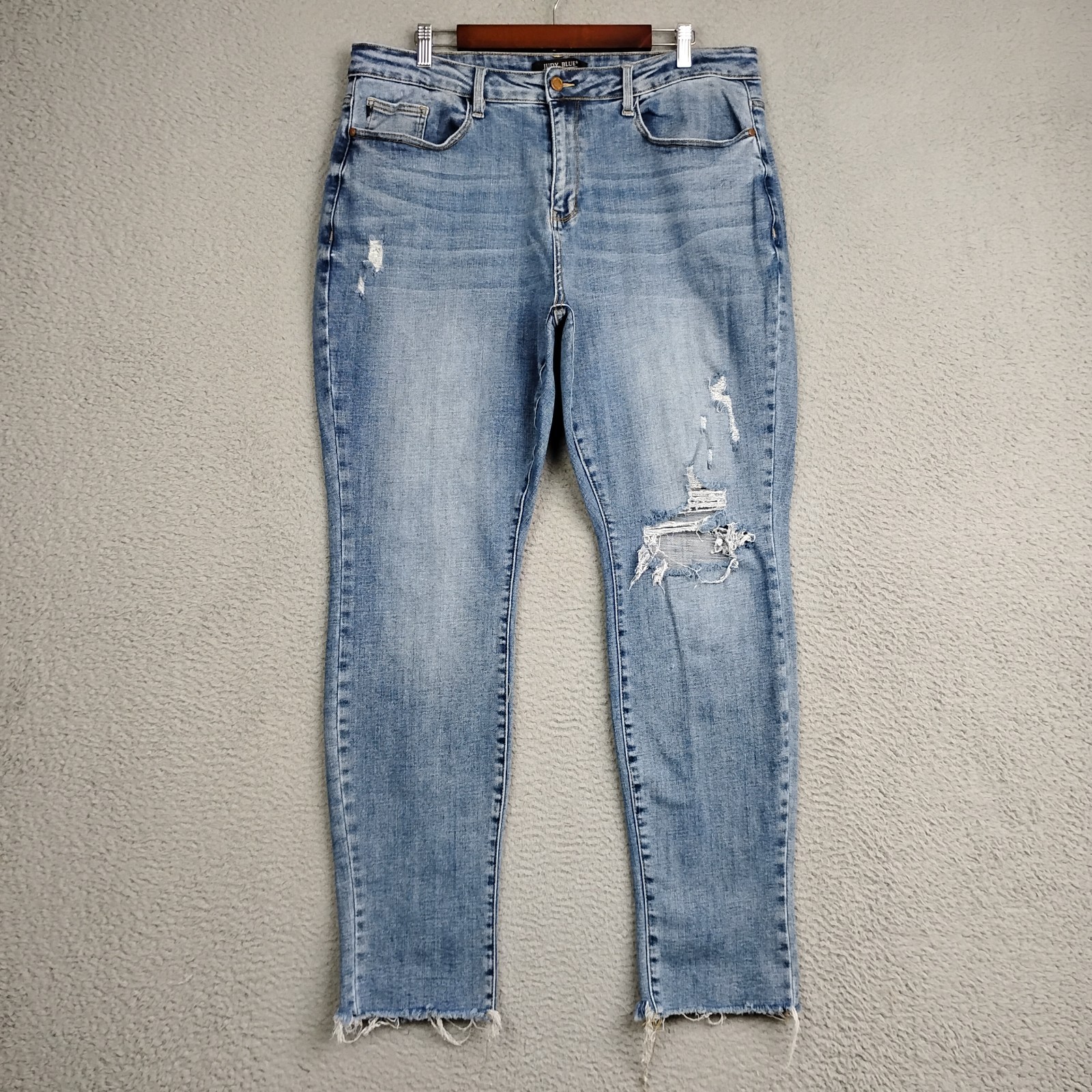 Judy Blue Distressed Skinny Jeans Womens 20W Light Wash Raw Hem plus Size Pant