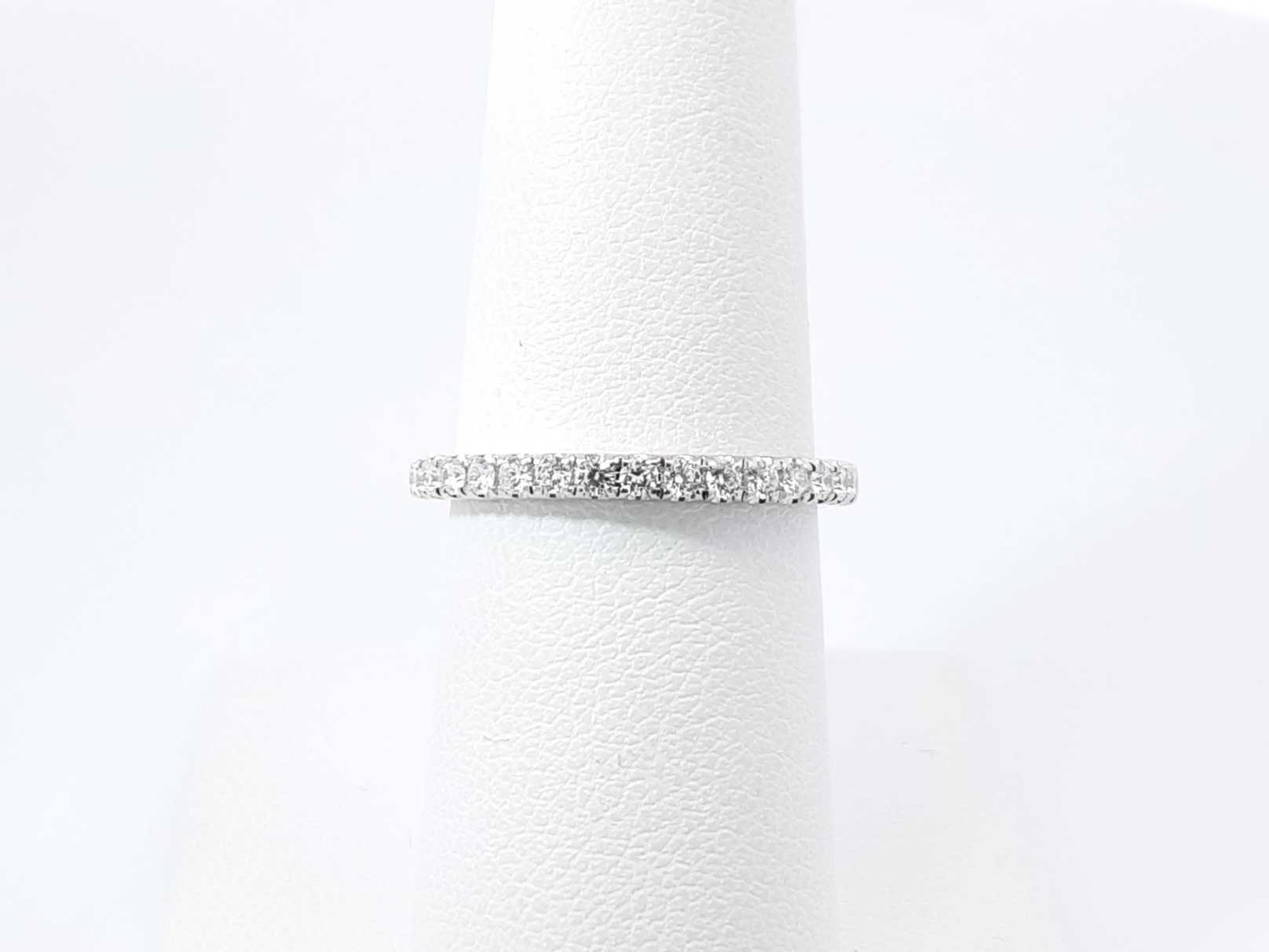 The Leo Diamond & 14k White Gold Anniversary Ring 2.5 Gram Size 6.75 Fw0826osxdu The Leo Diamond & 14k White Gold Anniversary Ring 2.5 Gram Size 6.75 Fw0826osxdu