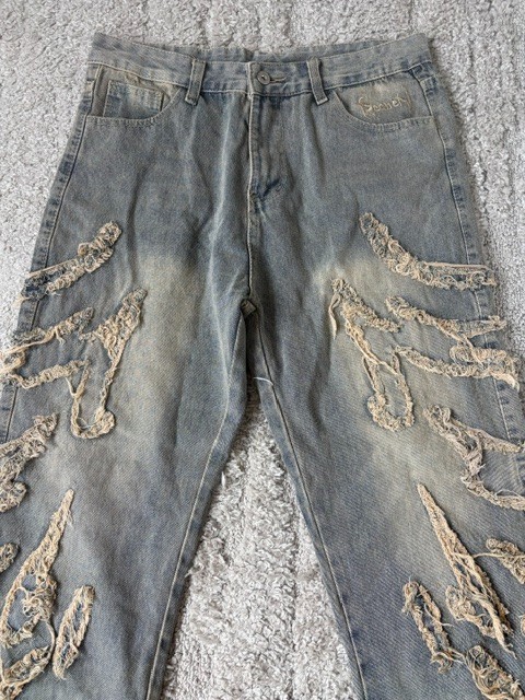 Reaven NYC Embroidered Distressed Jeans – Light Wash Ripped Denim Size XL