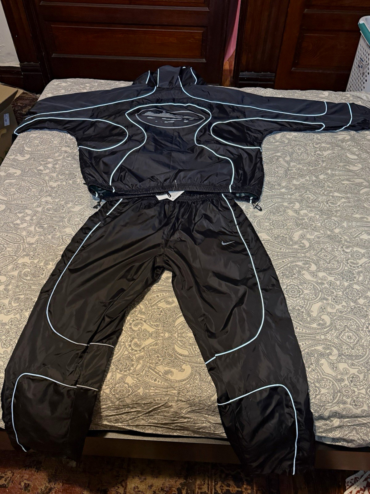 Corteiz x Nike NRG Onyx Black Track Jacket Size L Corteiz x Nike NRG Onyx Black Track Jacket Size L