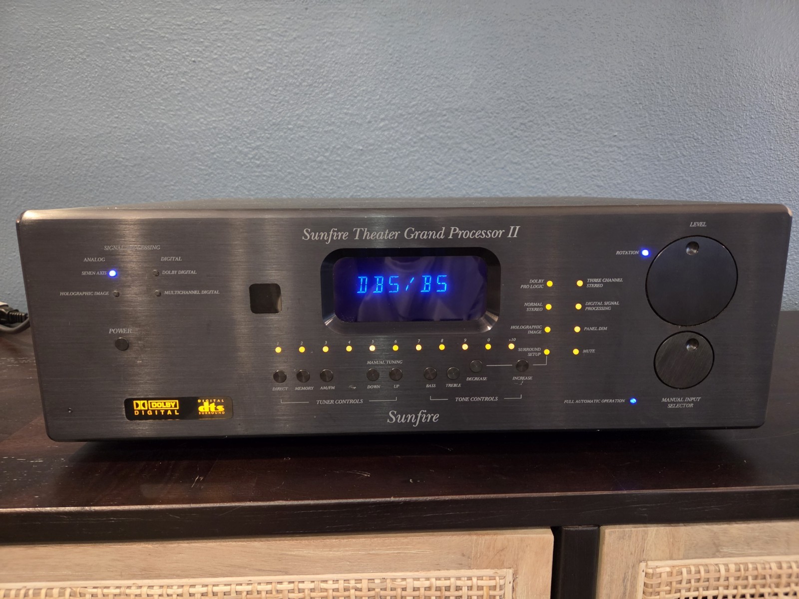 Bob Carver Sunfire Theater Grand Processor II Preamplifier Sonic Holography RARE Bob Carver Sunfire Theater Grand Processor II Preamplifier Sonic Holography RARE