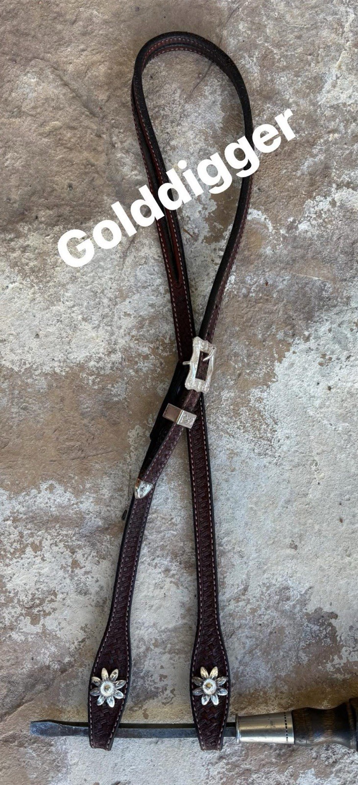 Stunning Single Buckle Headstall With Montana Silversmiths Buckle Daisy Conchos Stunning Single Buckle Headstall With Montana Silversmiths Buckle Daisy Conchos