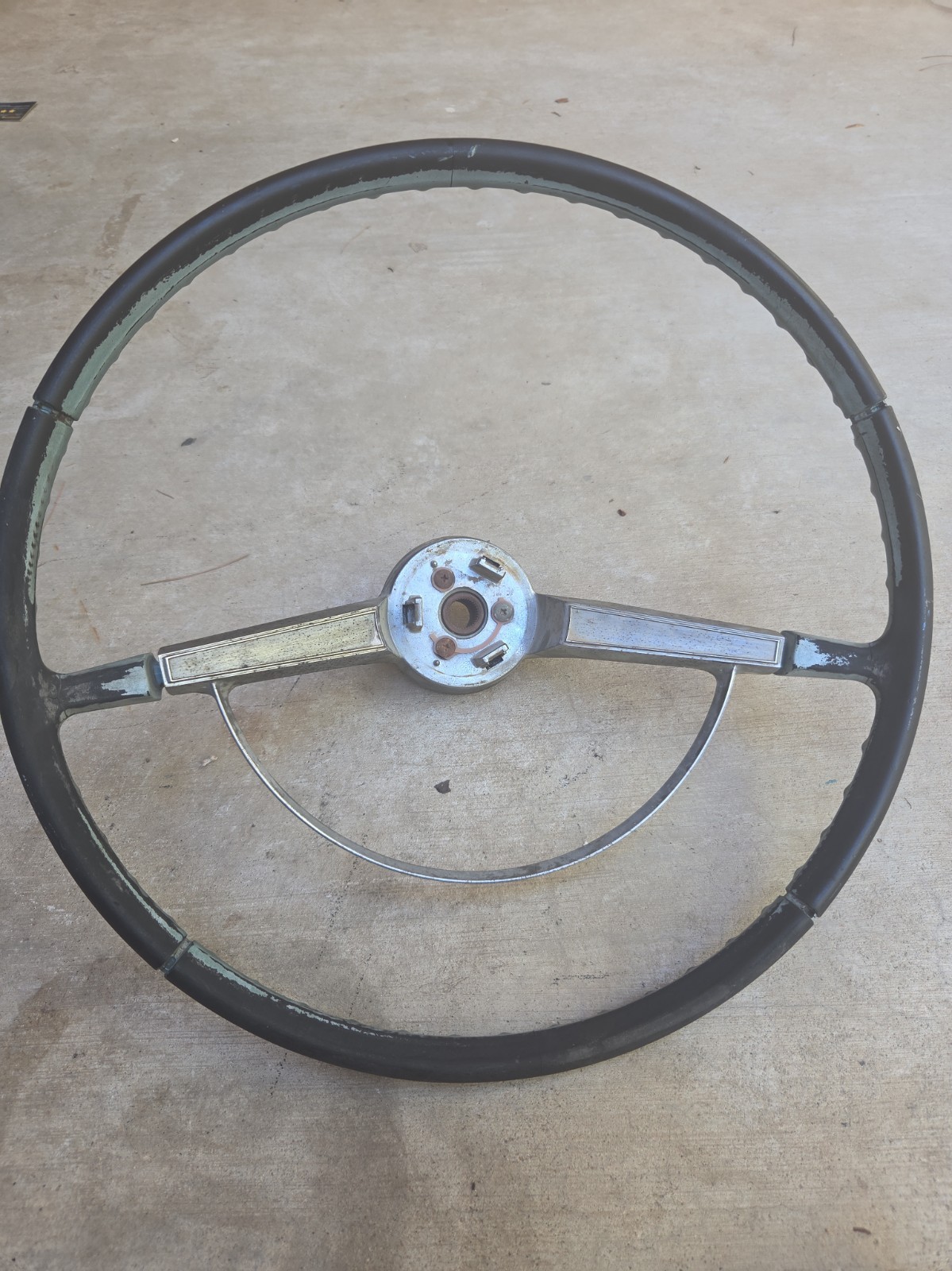 Vintage 1965-66 Chevrolet Impala Steering Wheel OEM 16\ Vintage 1965-66 Chevrolet Impala Steering Wheel OEM 16\