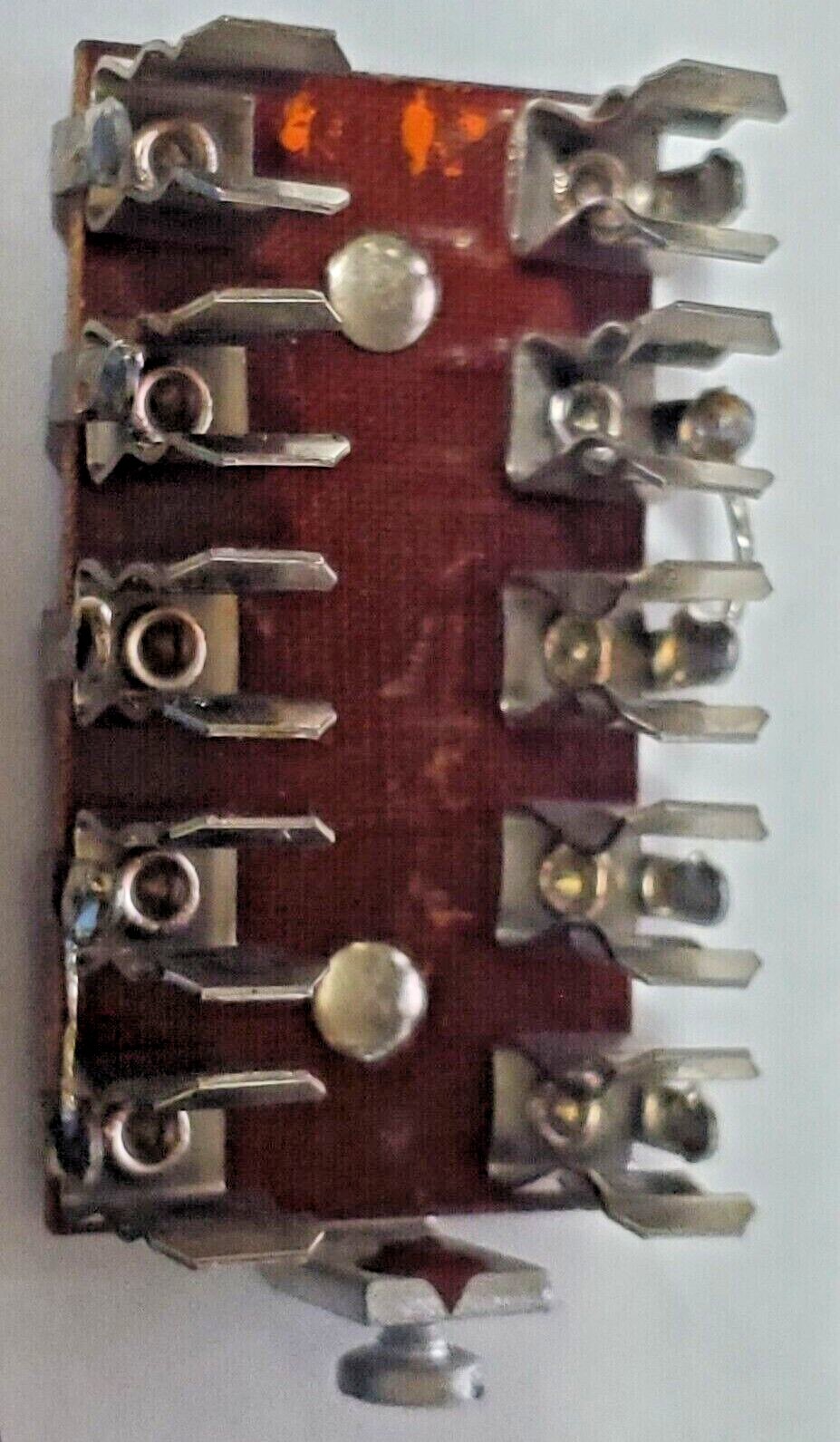 Vtg 1958-60 carriers for Ceramic Rectifier Diode 1N1081 M100, etc. from Motorola Vtg 1958-60 carriers for Ceramic Rectifier Diode 1N1081 M100, etc. from Motorola