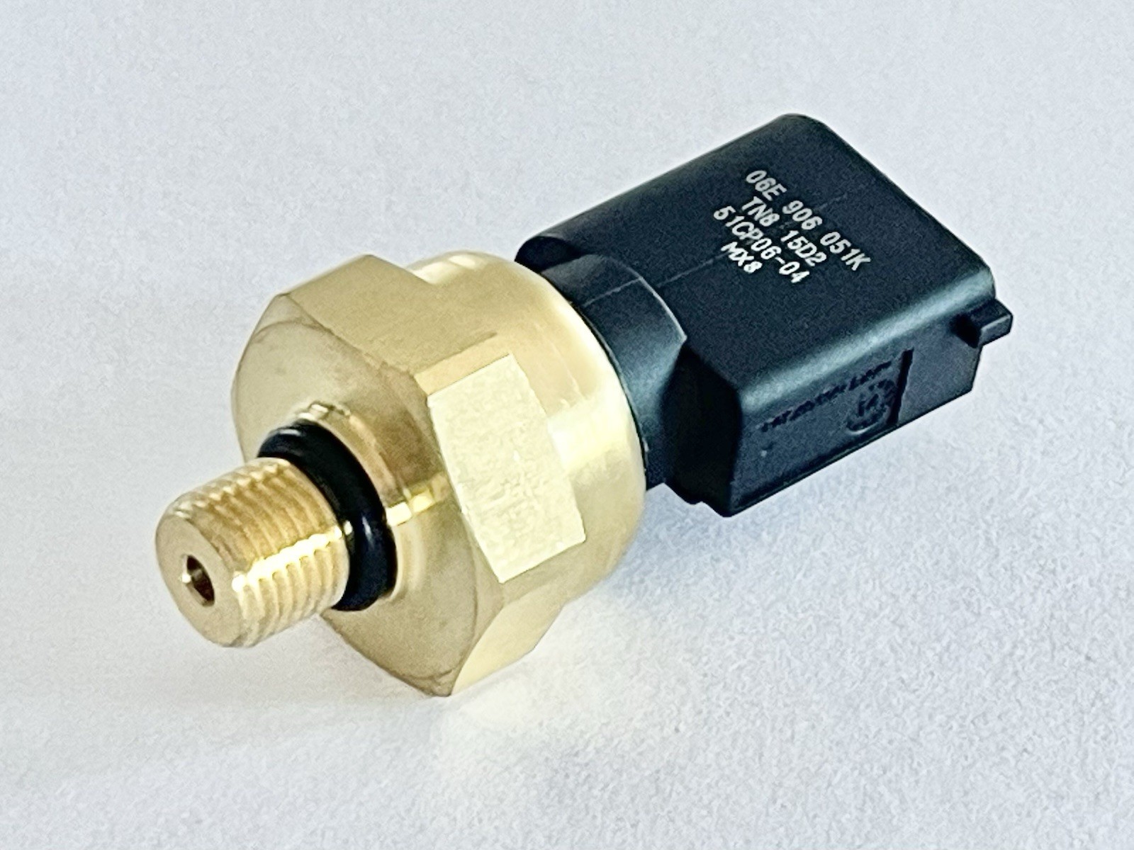 New  OEM Lemark   Fuel Sensor   Audi VW     06E906051E   06E906051J   06E906051K