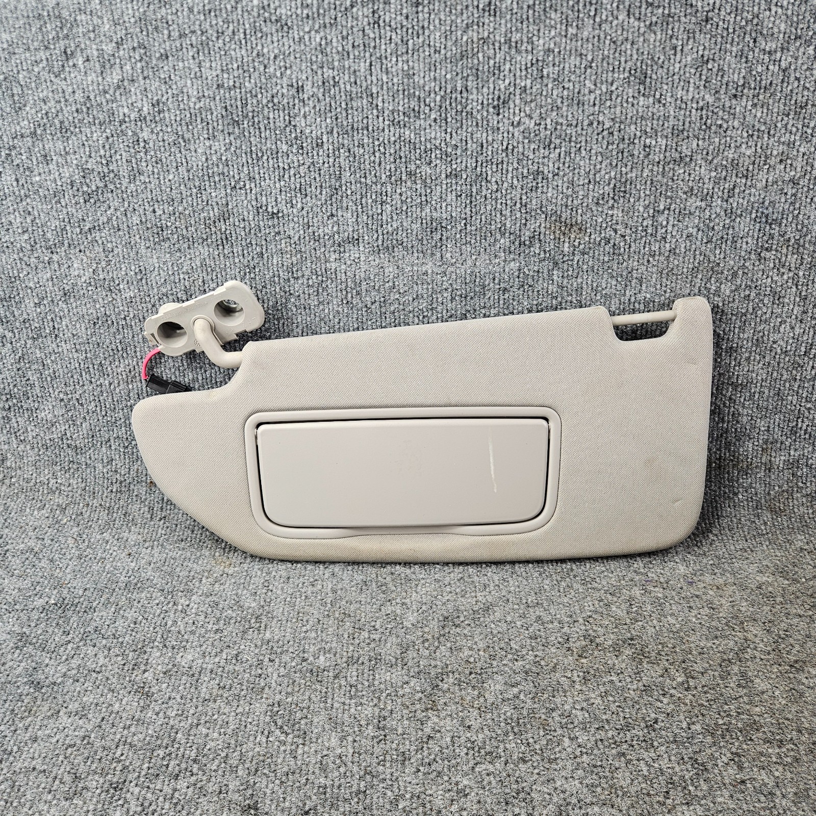 2007-2014 Volvo XC90 Driver Sun Visor w/Light Mirror Gray Cloth OEM