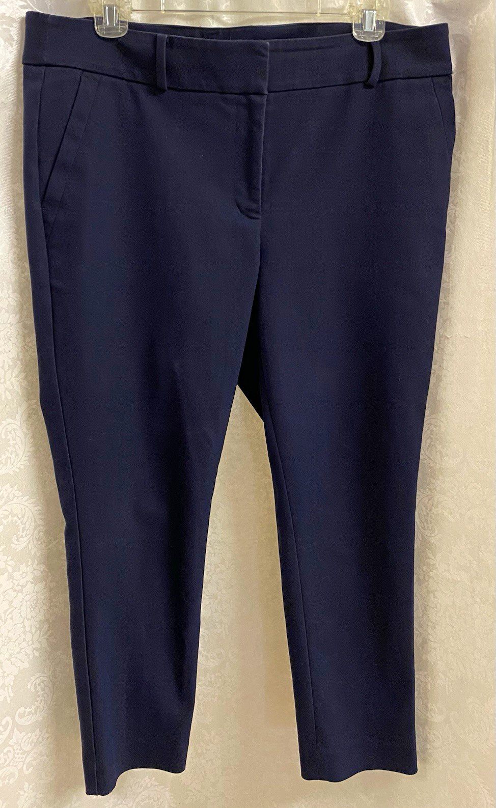 Ann Taylor LOFT Women’s Blue Solid Flat Front Pants, Petites Size 12P Ann Taylor LOFT Women’s Blue Solid Flat Front Pants, Petites Size 12P