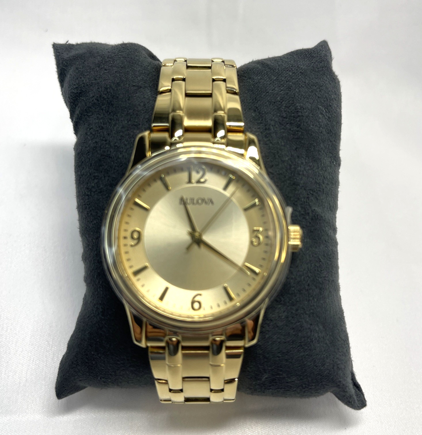 Bulova 97A120 Men's Classic Corporate Collection Gold Dial Watch & Bracelet NEW