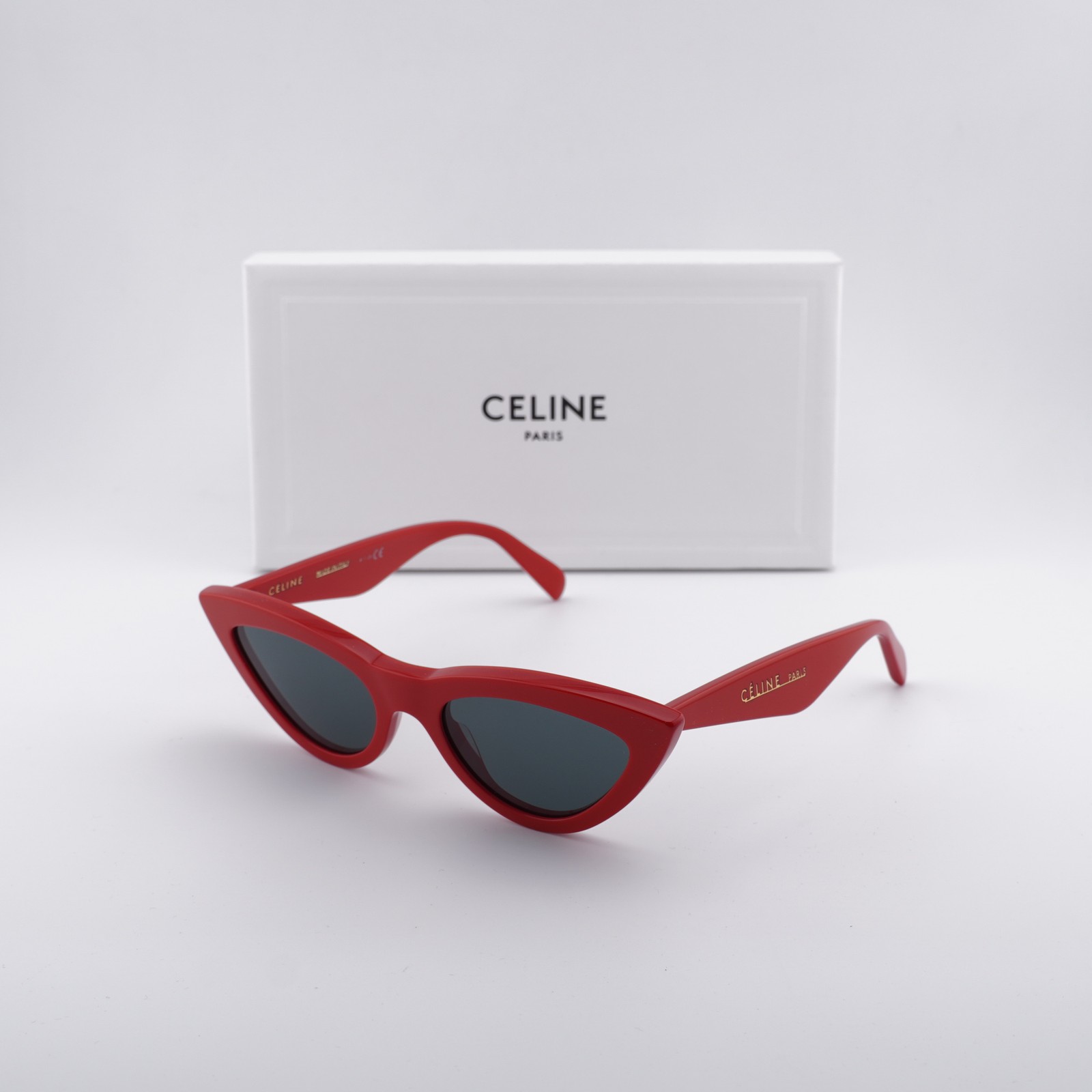 Celine CL40019I 66N Red/Grey 56-20-145 Sunglasses New Authentic