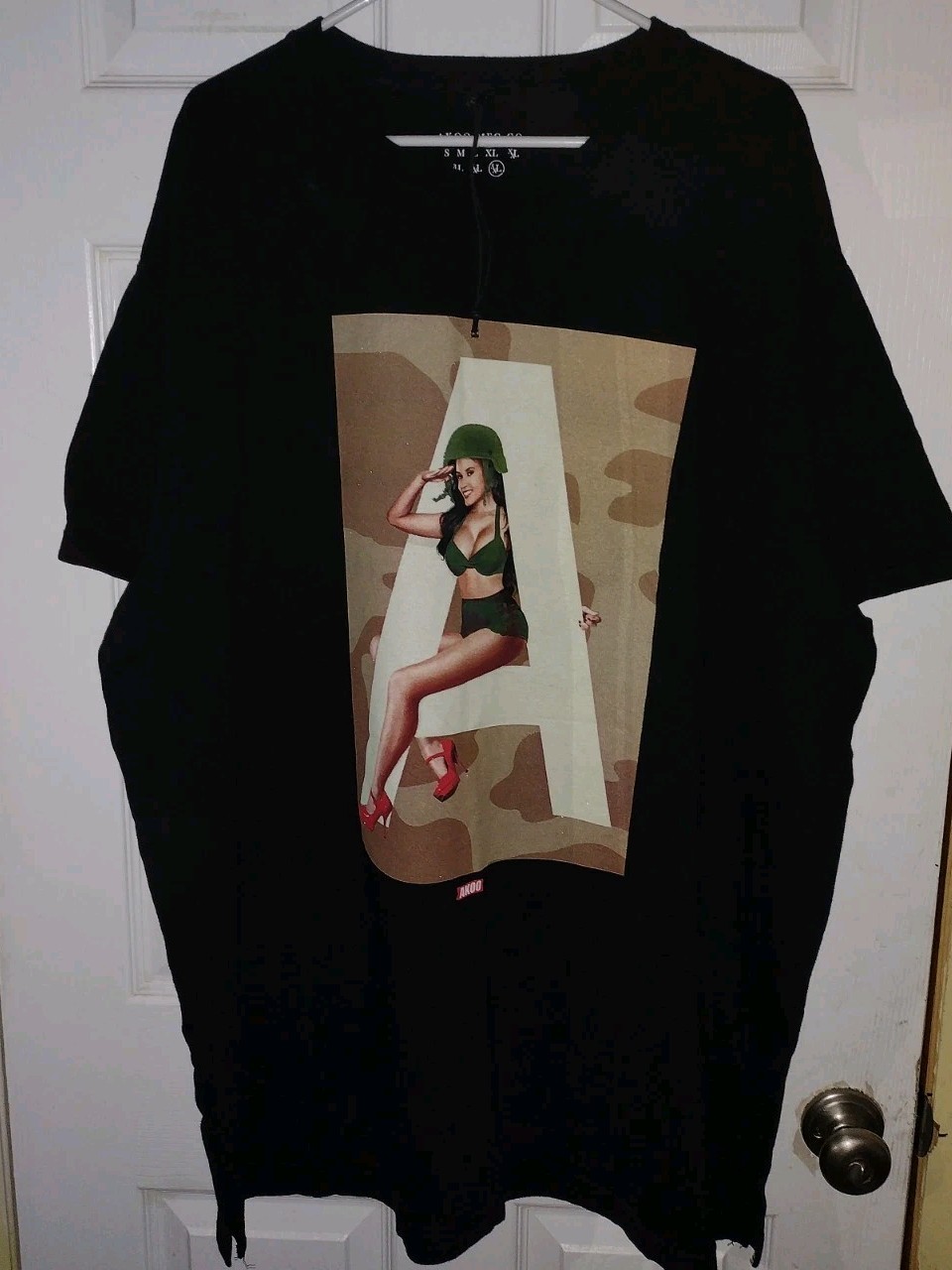 Akoo Mfg Co. 5XL T-SHIRT Sexy Army Girl/Trust Nothing With Teeth *High Quality