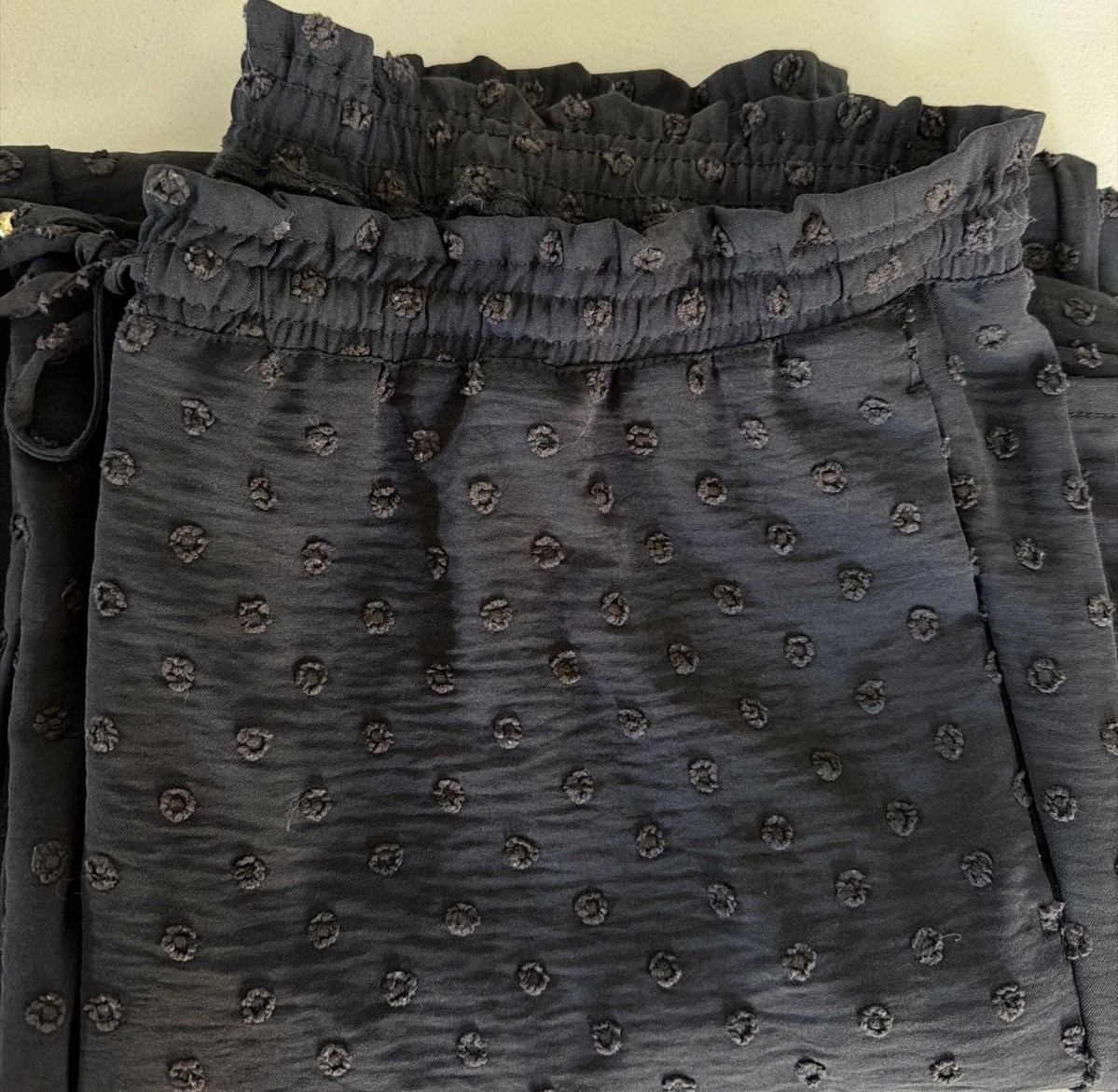 H&M Women’s L Black Plumeti Wide Leg Drawstring Lightweight Pants NWT