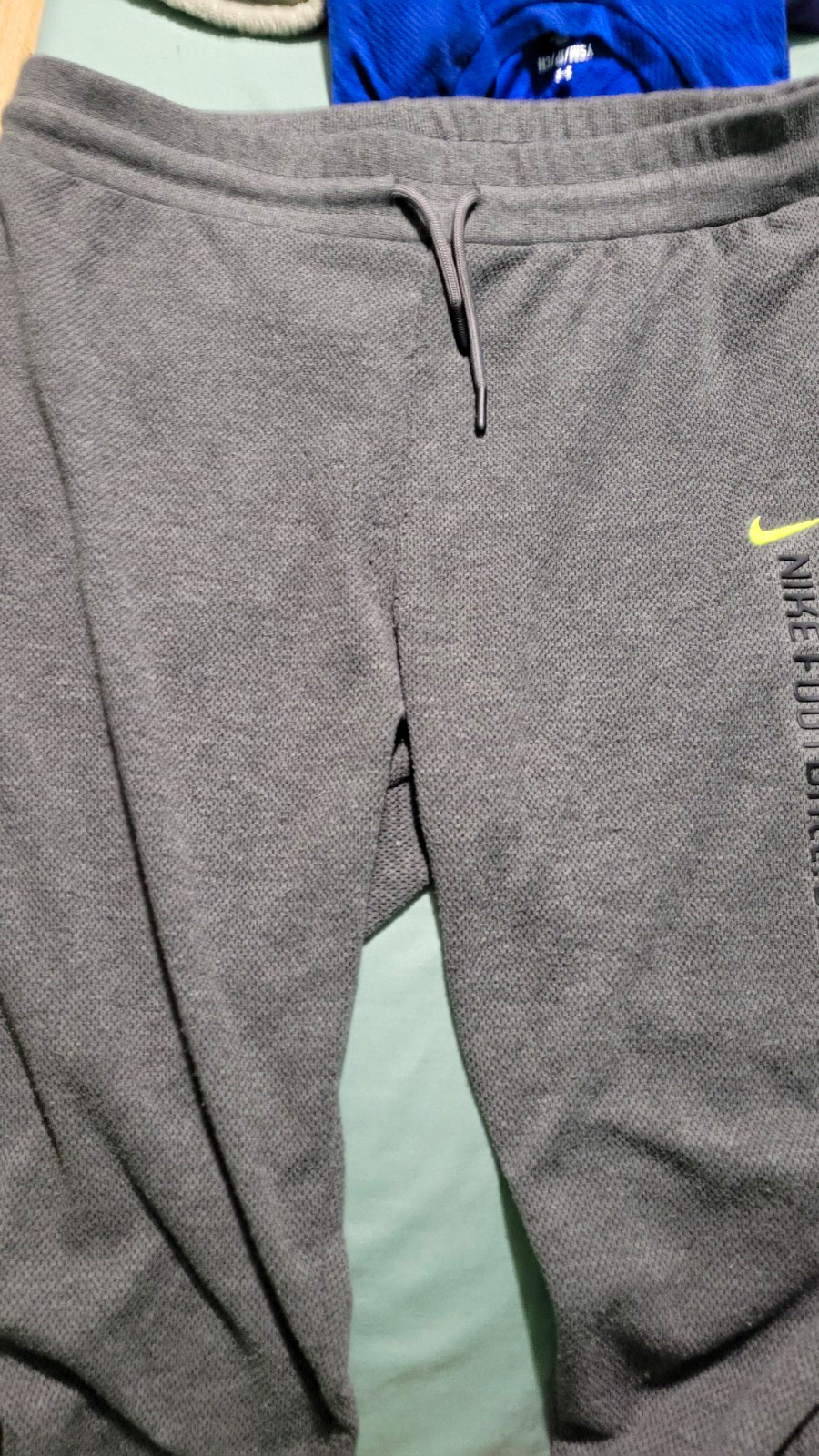 Nike F.C. Men\'s Gray Mesh Sweatpants Size M Drawstring Elastic Waist Pockets Nike F.C. Men\'s Gray Mesh Sweatpants Size M Drawstring Elastic Waist Pockets