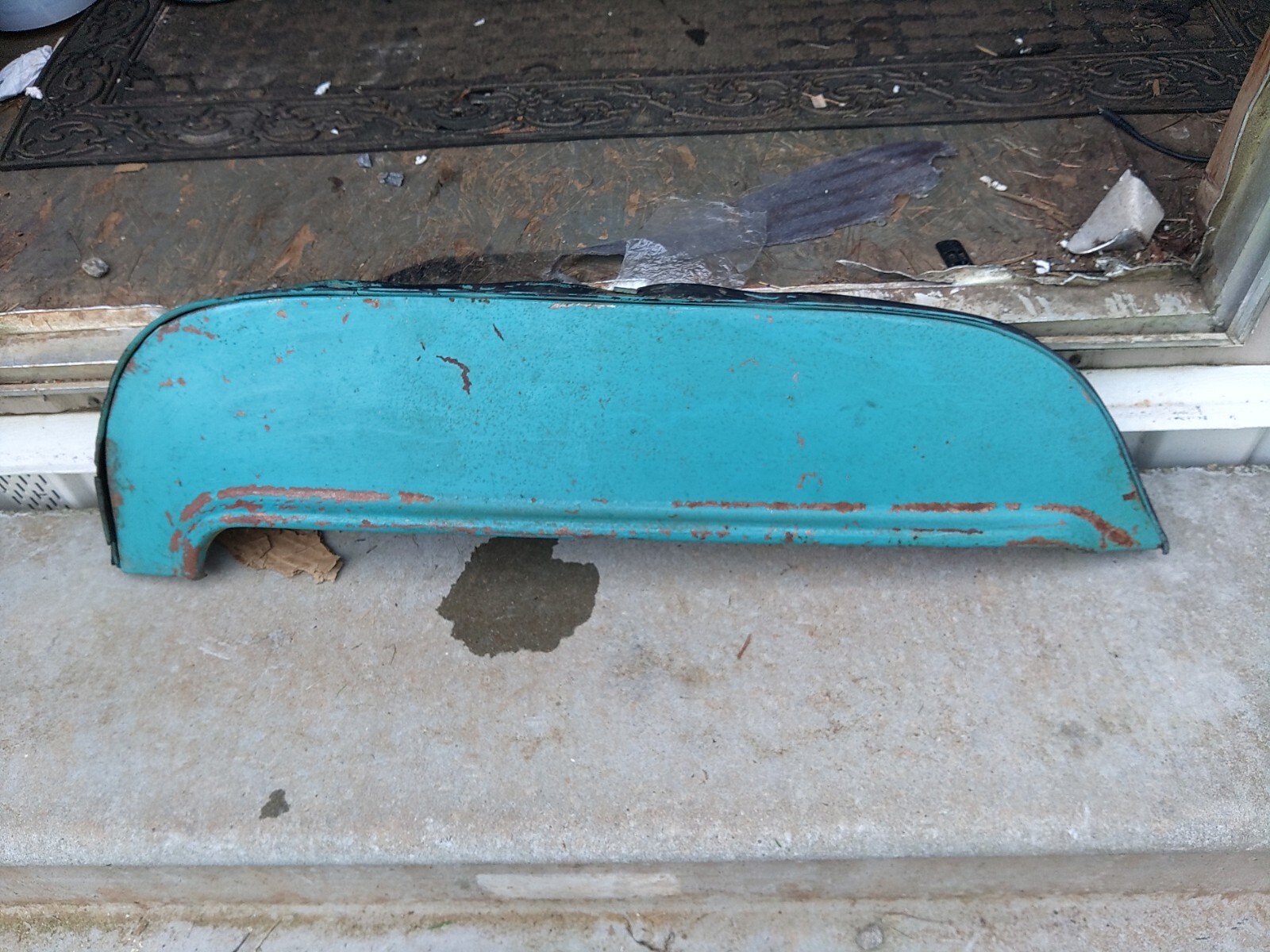 One 1955 Chevrolet Chevy Chevrolet Fender Skirt CWS556
