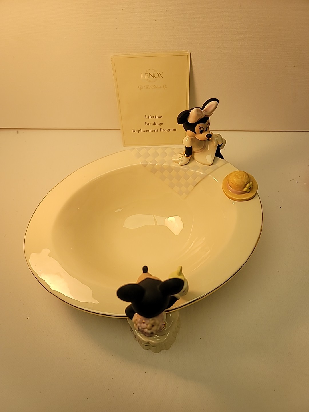 Lenox Mickey and Minnie\'s Afternoon Picnic Bowl 2004 Disney- Timeless Lenox Mickey and Minnie\'s Afternoon Picnic Bowl 2004 Disney- Timeless