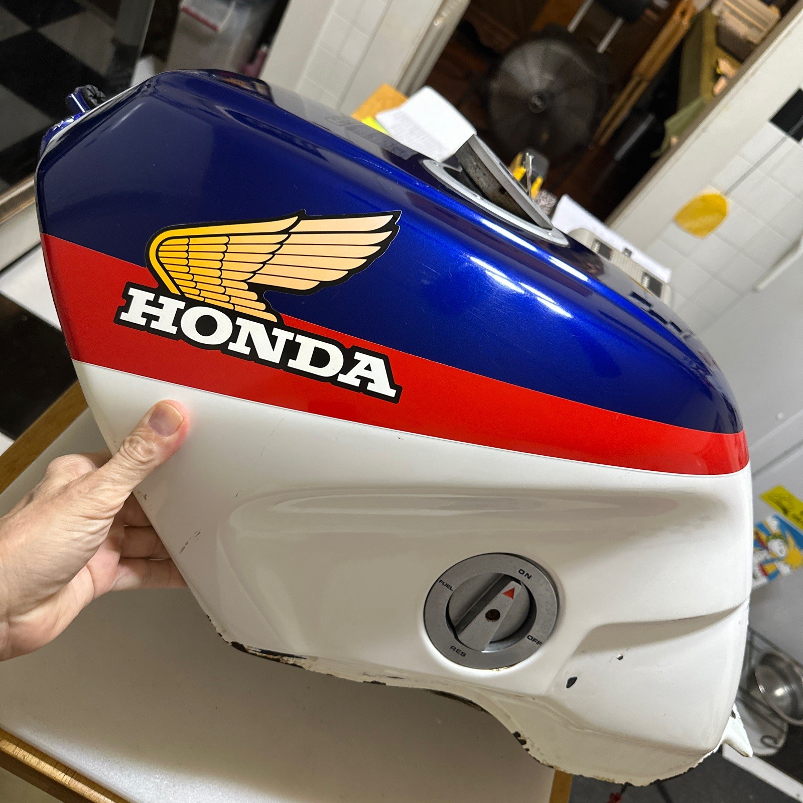 1986-1987 Honda VFR700f, VFR750f Interceptor Gas Tank, Fuel Tank, HRC Racing 1986-1987 Honda VFR700f, VFR750f Interceptor Gas Tank, Fuel Tank, HRC Racing