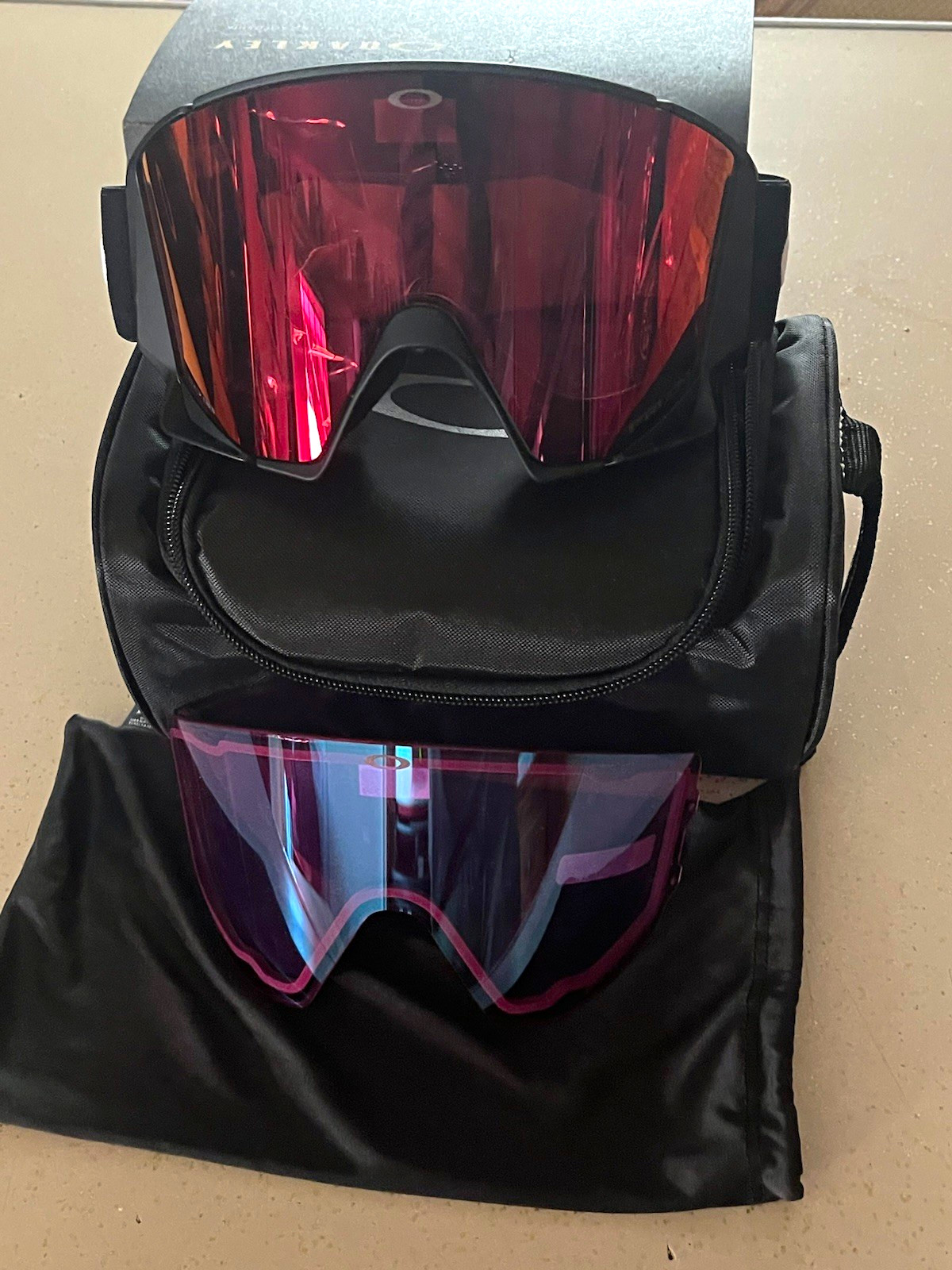Oakley Flow Scape size large snow Goggles interchangeable lens BRAND NEW Oakley Flow Scape size large snow Goggles interchangeable lens BRAND NEW