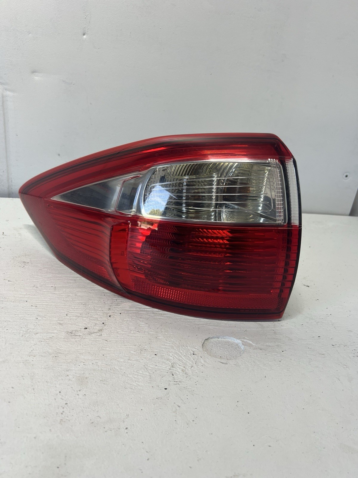 2013–2016 Ford C-Max Energi LH Driver Side Outer Tail Light OEM DM51-13405-AC 2013–2016 Ford C-Max Energi LH Driver Side Outer Tail Light OEM DM51-13405-AC