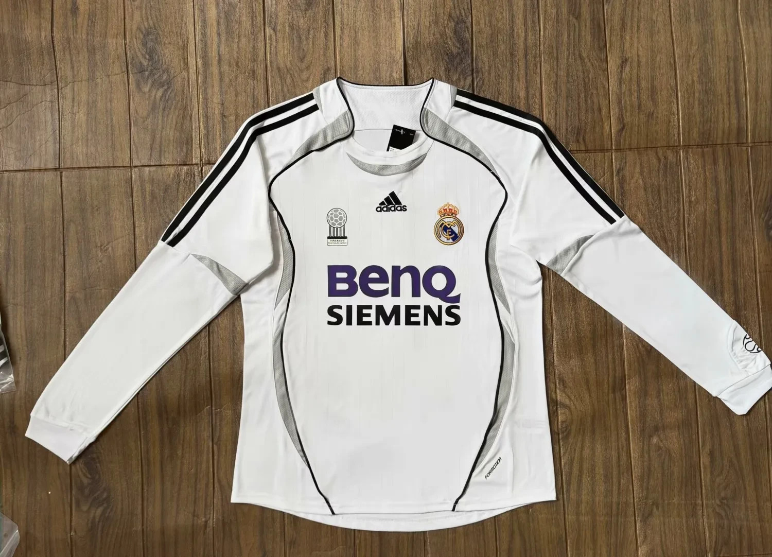 2006-2007 Adidas Real Madrid Home Long Sleeve Retro Soccer Jersey