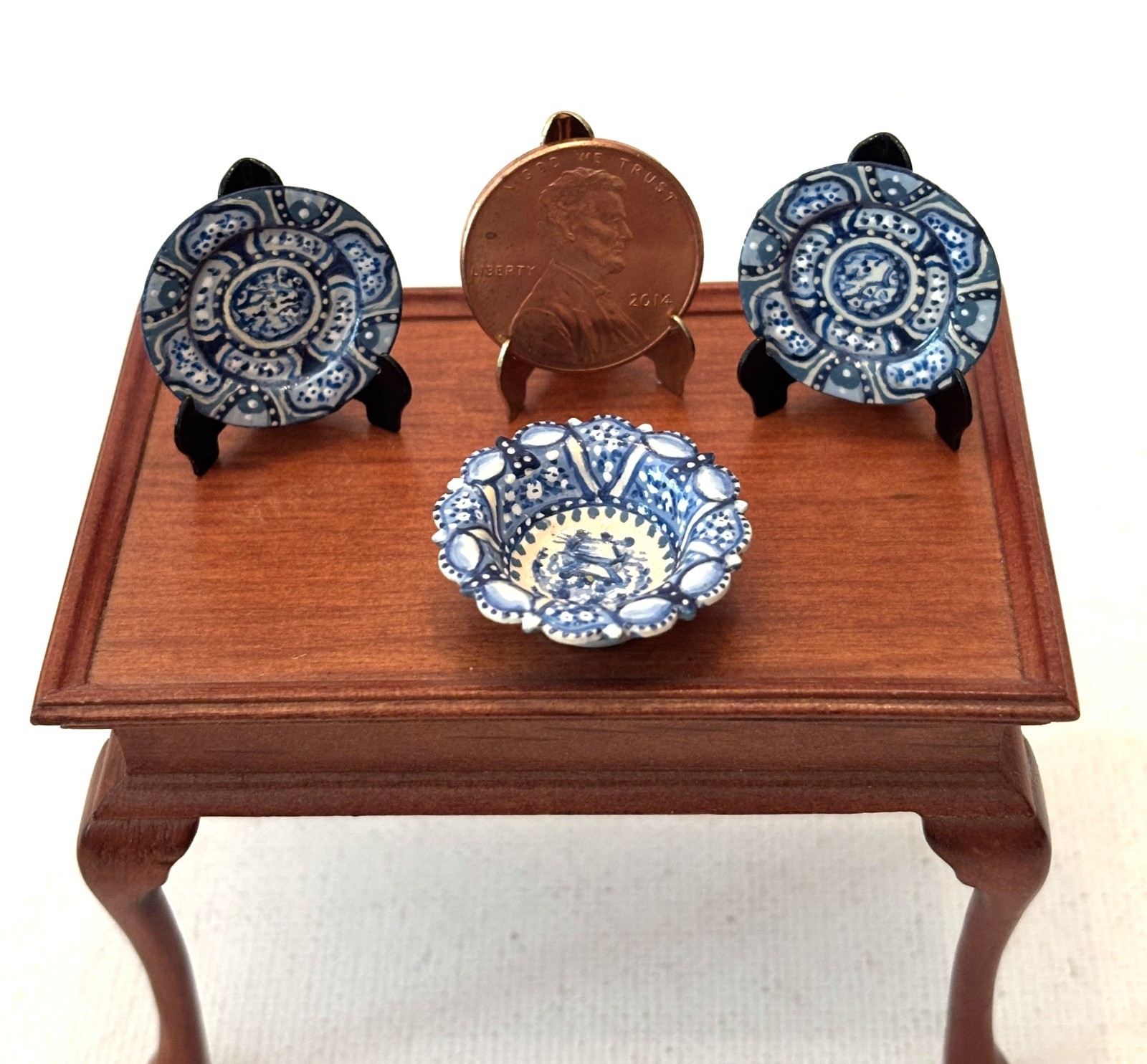 Dollhouse miniature 3 pc lot Amanda Skinner blue+white dinnerware, 1:12
