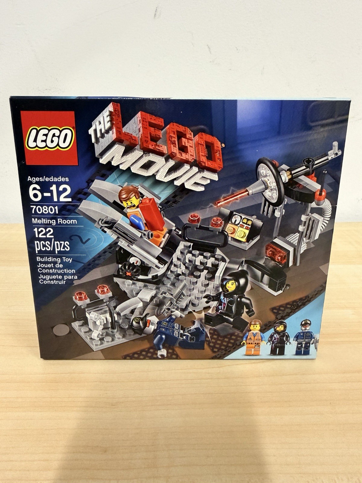 LEGO 70801 Melting Room Retired LEGO Movie Emmet Wyldstyle Robo SWAT 2014