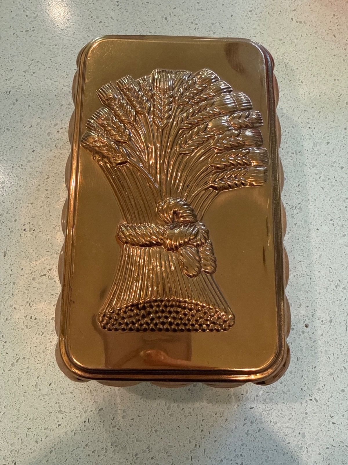 Vintage Copper Wall Hanging Mold Sheaf Of Wheat Motif Scalloped Edges Kitchen Vintage Copper Wall Hanging Mold Sheaf Of Wheat Motif Scalloped Edges Kitchen