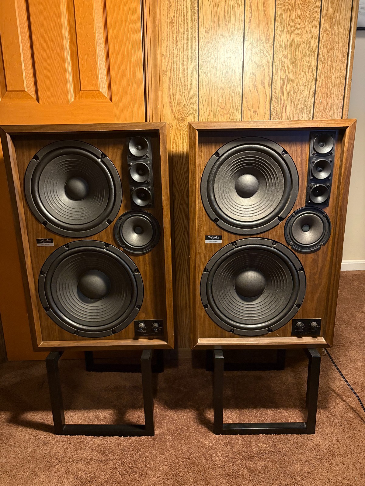Vintage Technics SB-2200 Speakers Pair 3-Way Panasonic - Complete w/ Grilles