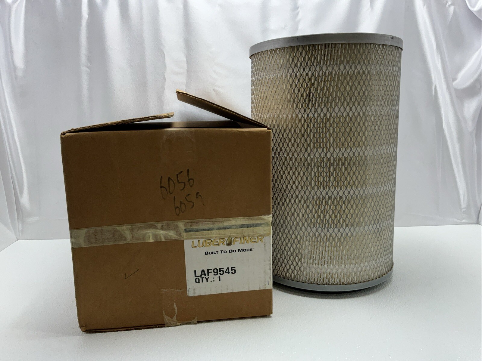NOS Luber-Finer LAF9545 Air Filter IH 3600 8300