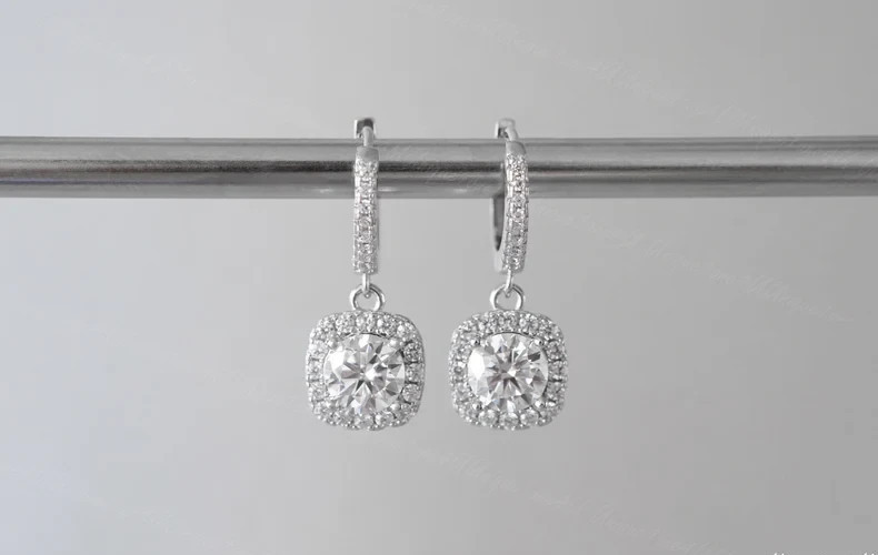 Stunning Women\'s Hoop Earring 14K White Gold Plated Round Cut Simulated Diamond