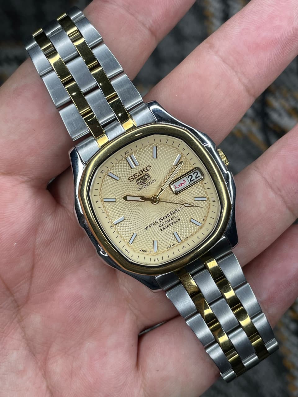 Rare Vintage Seiko-Superior SKZ035 “Whirlpool” Automatic Men's Watch – Day/Date Rare Vintage Seiko-Superior SKZ035 “Whirlpool” Automatic Men's Watch – Day/Date
