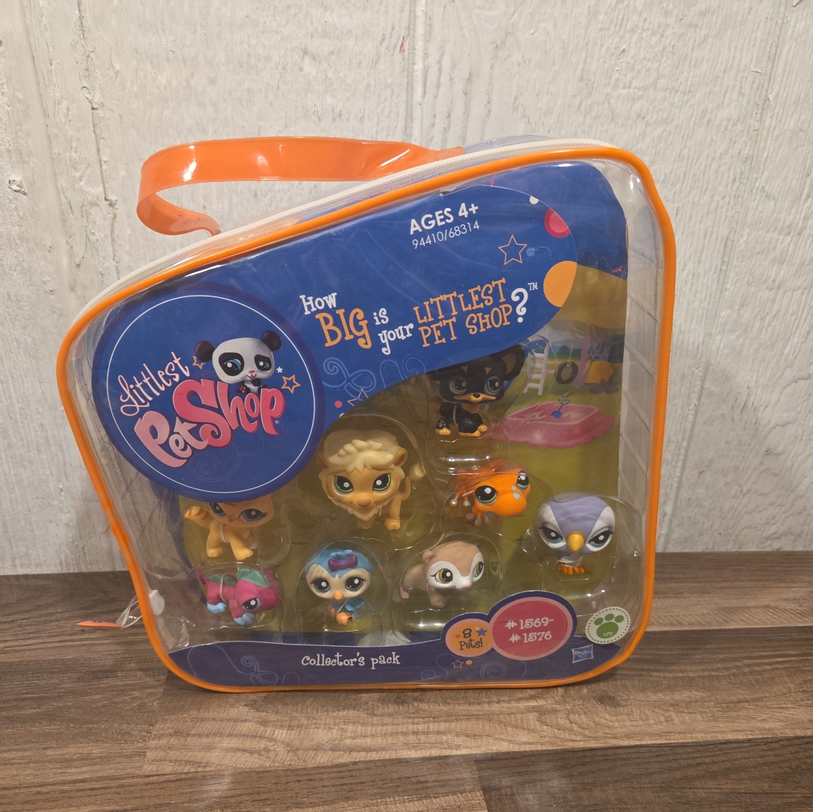 Hasbro Littlest Pet Shop Collector\'s Pack Carry Case 8 Pets #1569-#1576 2008 Hasbro Littlest Pet Shop Collector\'s Pack Carry Case 8 Pets #1569-#1576 2008