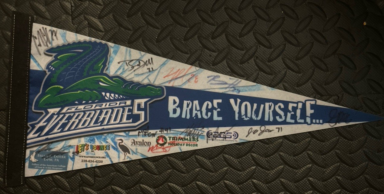 ECHL Florida Everblades TEAM SIGNED Hockey Pennant - Unknown Year