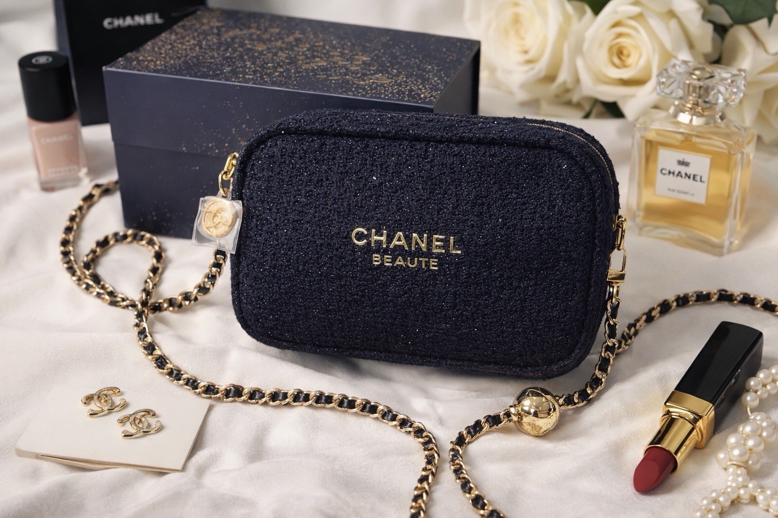 CHANEL Beauty Holiday Pouch Navy Tweed + added Gold Chain Camellia GWP With Box CHANEL Beauty Holiday Pouch Navy Tweed + added Gold Chain Camellia GWP With Box
