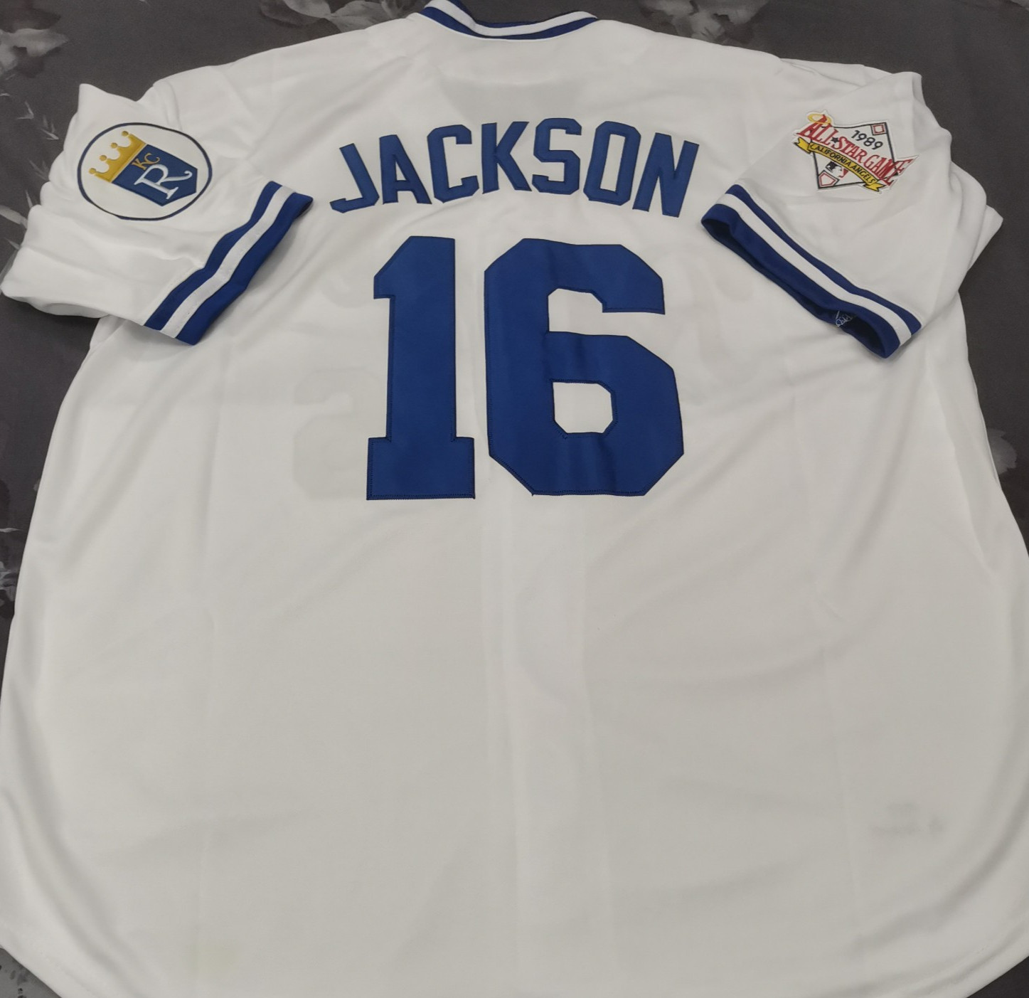 VINTAGE Bo Jackson #16 KC Royals Throwback White Sewn Stitched Jersey.