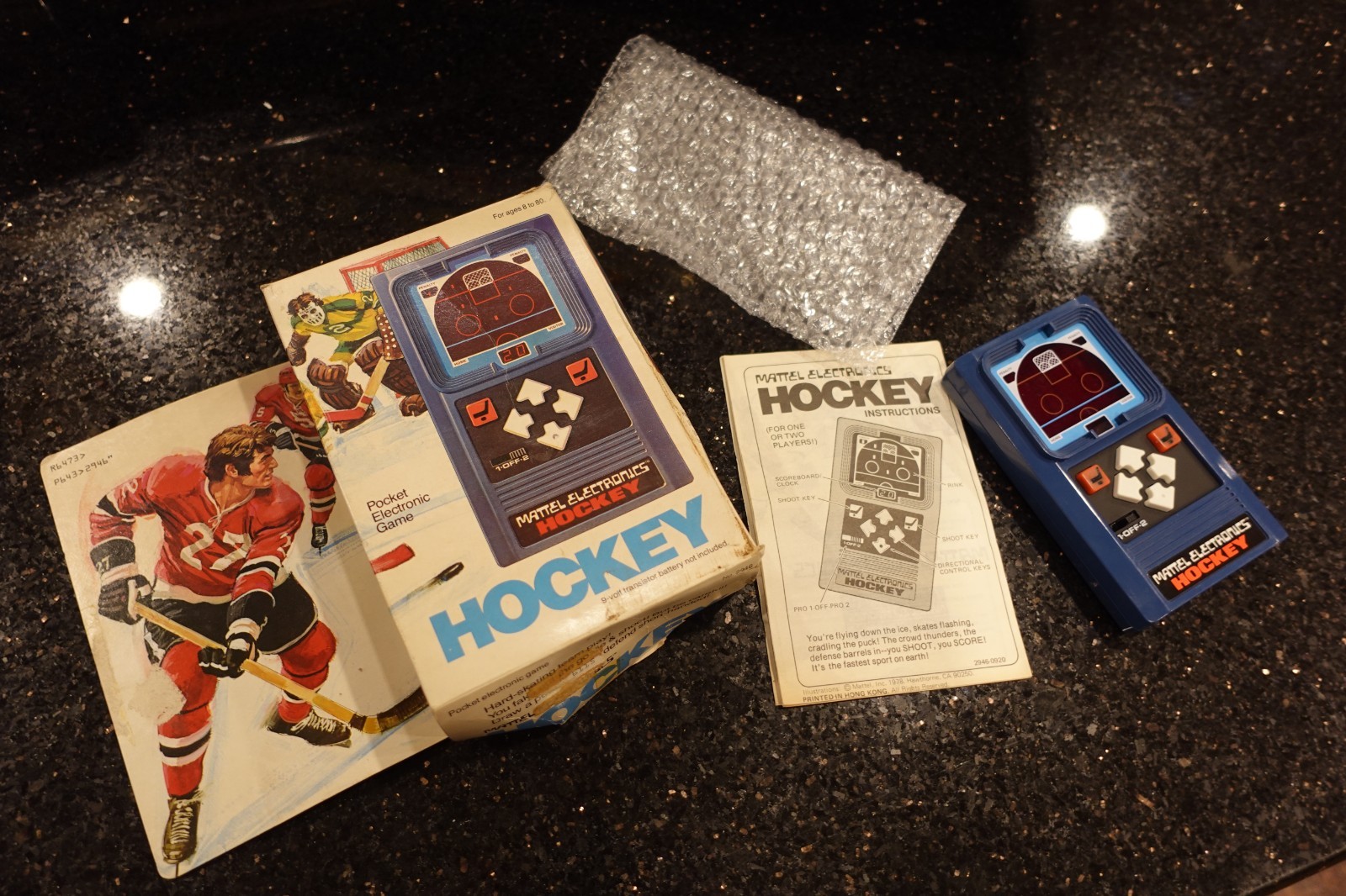Vintage Mattel HOCKEY  Handheld Electronic  tabletop LED  Video game  A13