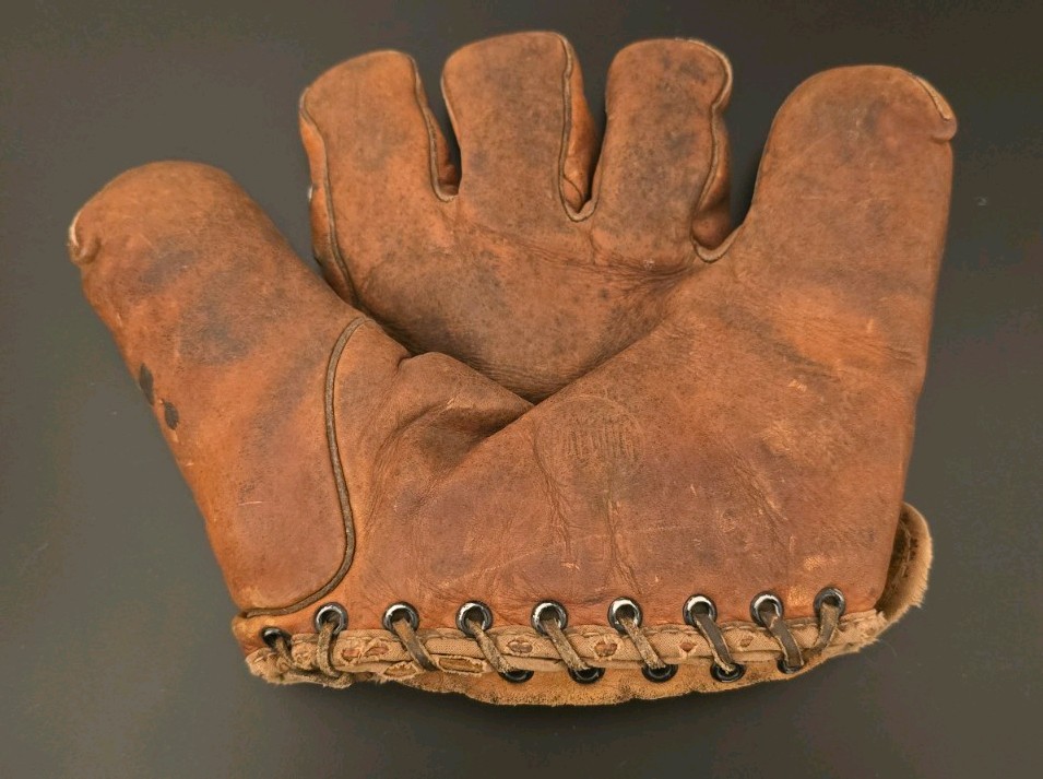 Vintage 1940\'s Spalding 198 Baseball Glove Mitt Rare Pinky Higgins Split Finger