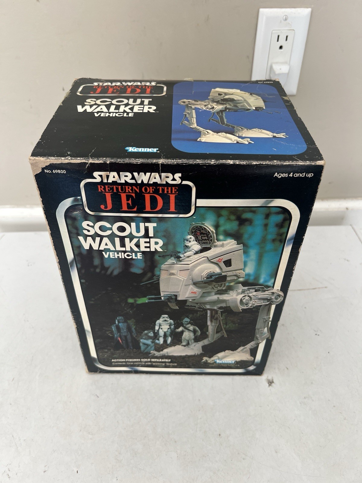 Vintage 1983 Kenner Star Wars ROTJ Scout Walker Vehicle w/ Box Vintage 1983 Kenner Star Wars ROTJ Scout Walker Vehicle w/ Box
