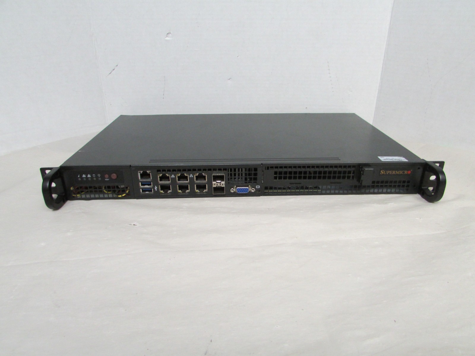 SUPERMICRO SERVER SYS5019D4CFN8TP NO RAM NO HDD READ DISC G2U