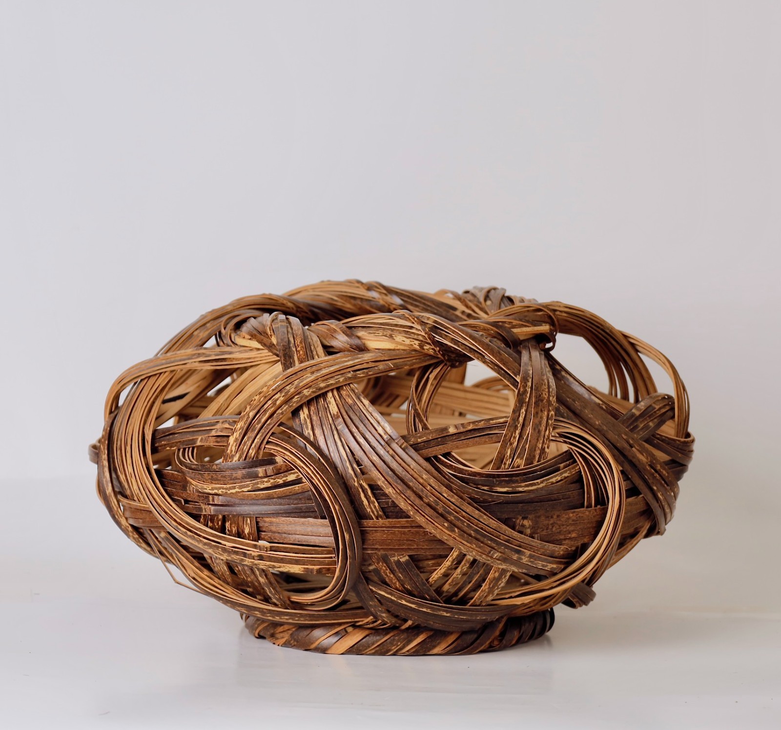 Superb Japanese Ikebana Bamboo Basket   ZQ67