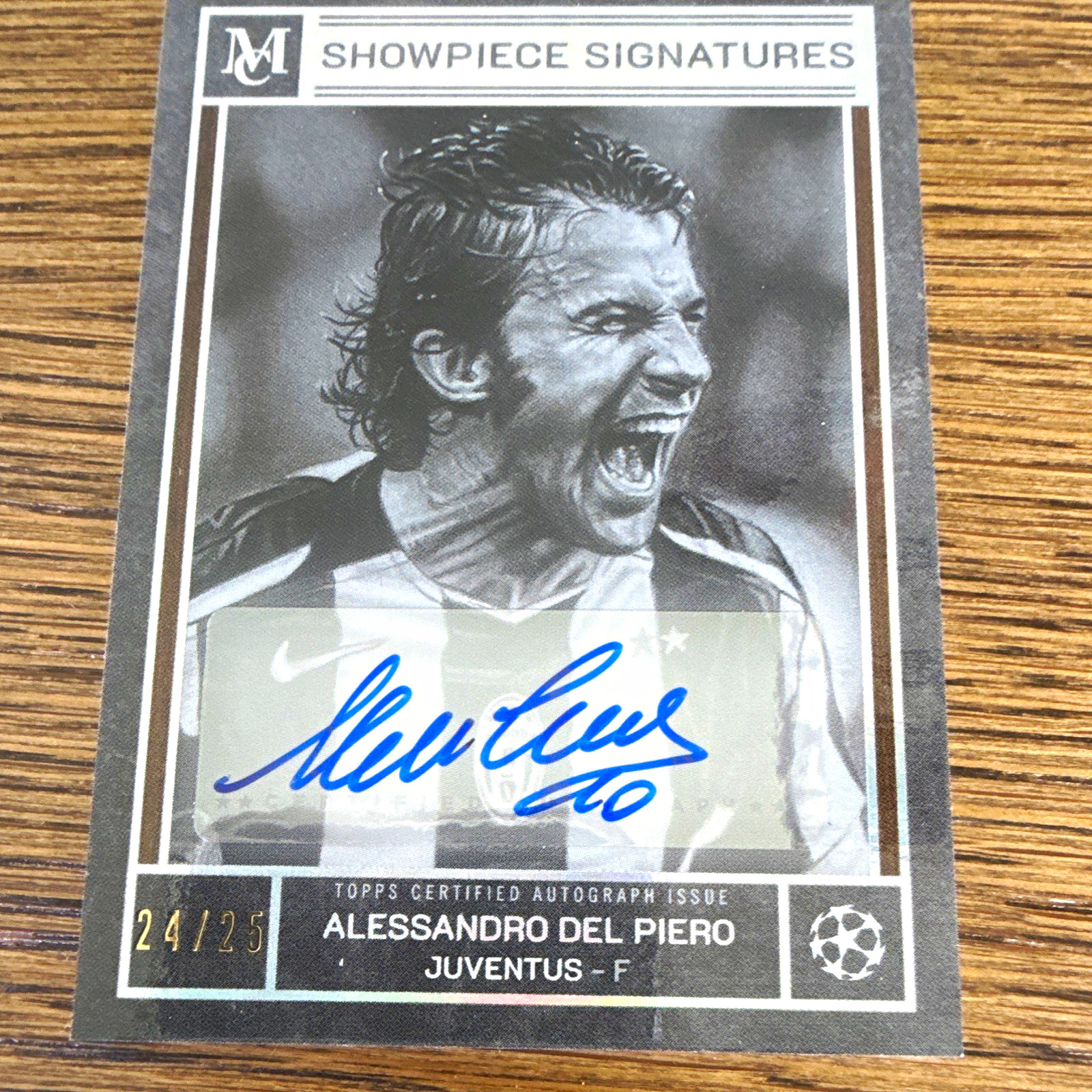 Topps Museum UEFA 2025/26 Del Piero Juventus Auto /25 SSA-AD Showpiece Topps Museum UEFA 2025/26 Del Piero Juventus Auto /25 SSA-AD Showpiece
