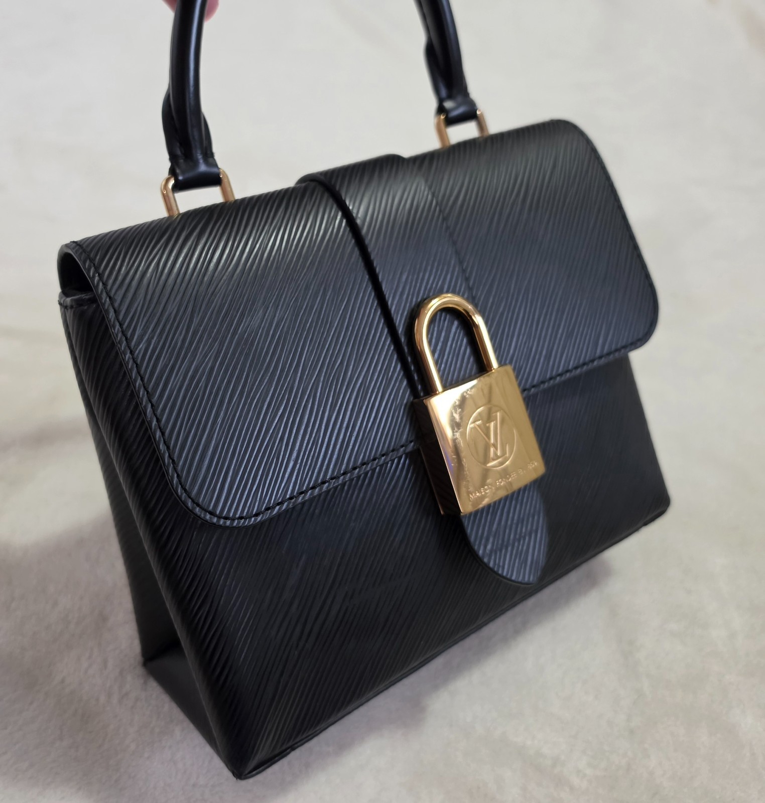 Louis Vuitton Locky BB Black Epi Leather Gold Lock Hand Bag Louis Vuitton Locky BB Black Epi Leather Gold Lock Hand Bag