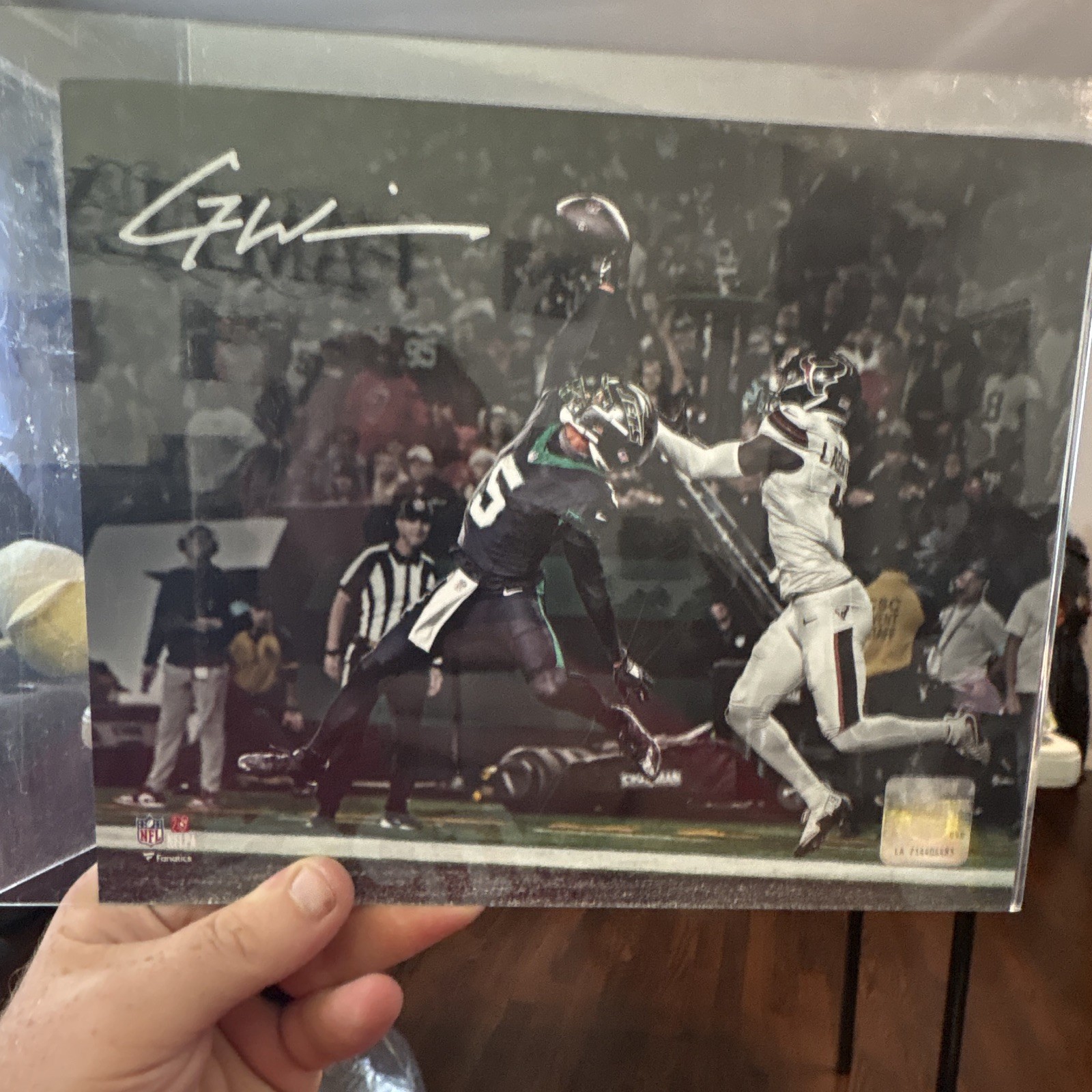 autographed 8