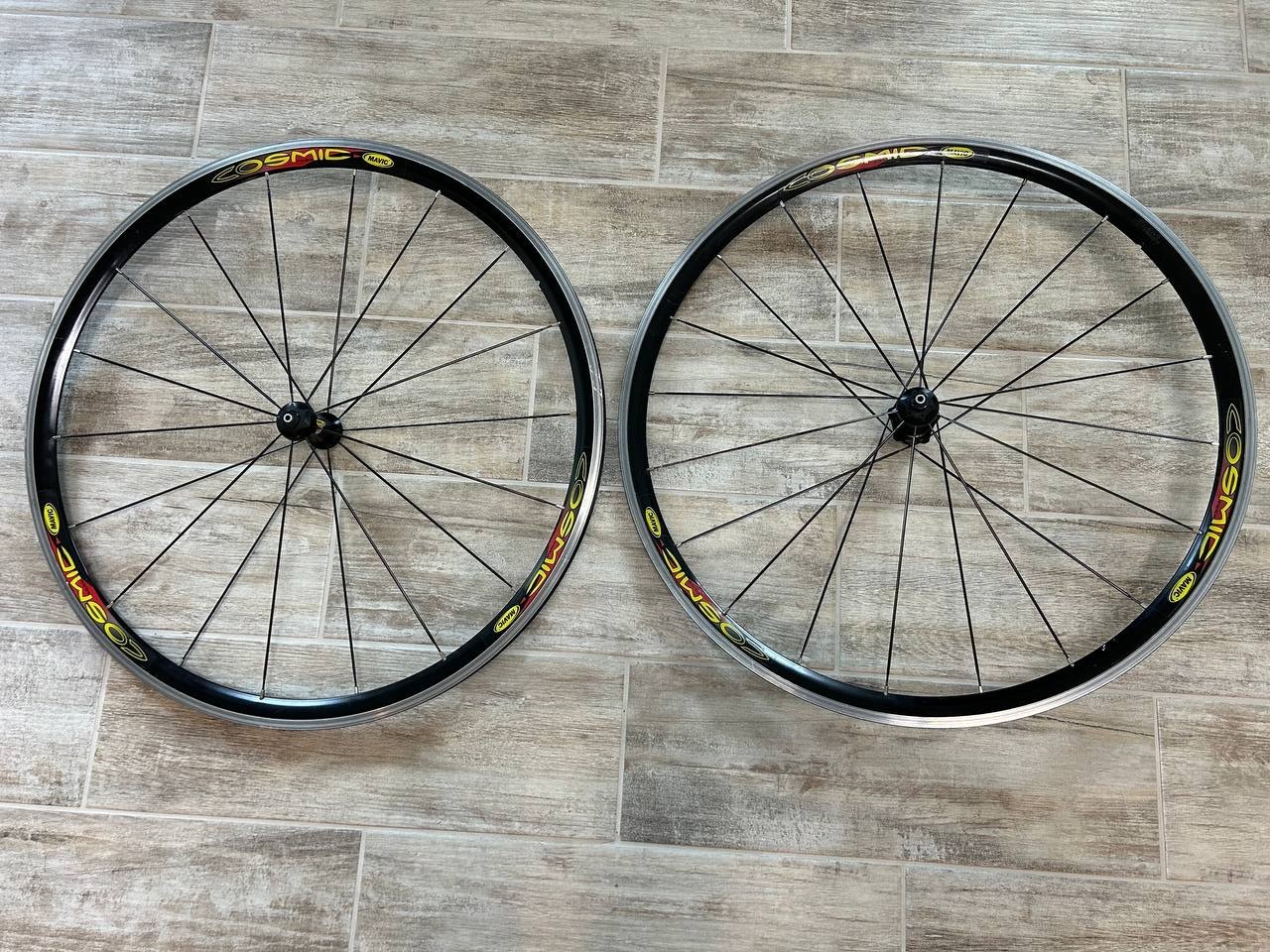 Mavic Cosmic Equipe 700C 622x13 Front Rear Road Bike Wheelset Rim Brake