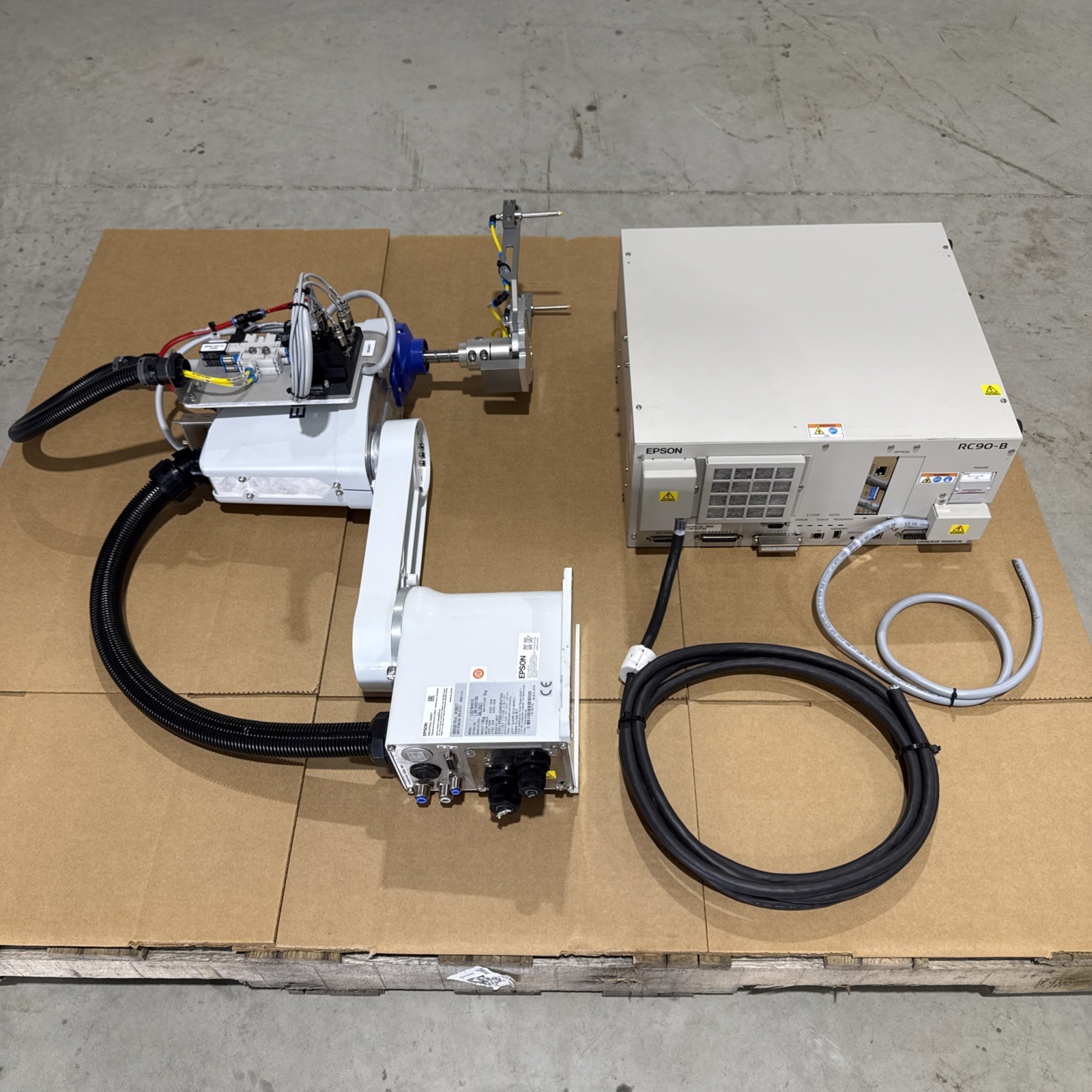 Epson 2021 SCARA Robotic Arm LS3–B401S W/ RC90-B Controller , L3B1N00195
