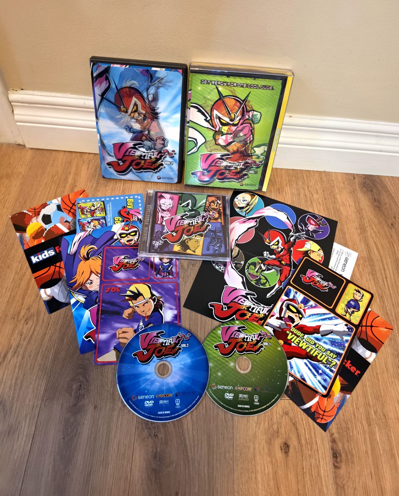 Viewtiful Joe Vol 1-2+CD DVD 2006 VTG Y2K Anime Series Lenticular Cases Stickers