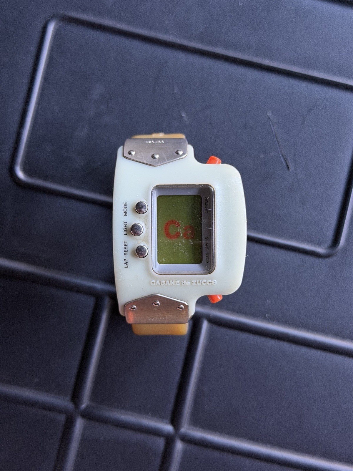 *RARE* CABANE DE ZUCCA WATCH DOGGY GUM DIGITAL