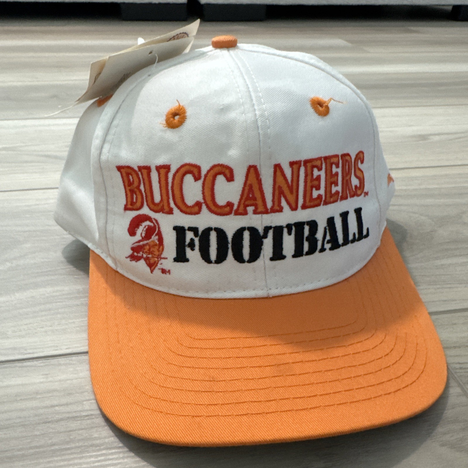 Vintage 90s Tampa Bay Buccaneers Logo Athletic Pro Line Creamsicle Snapback NWT